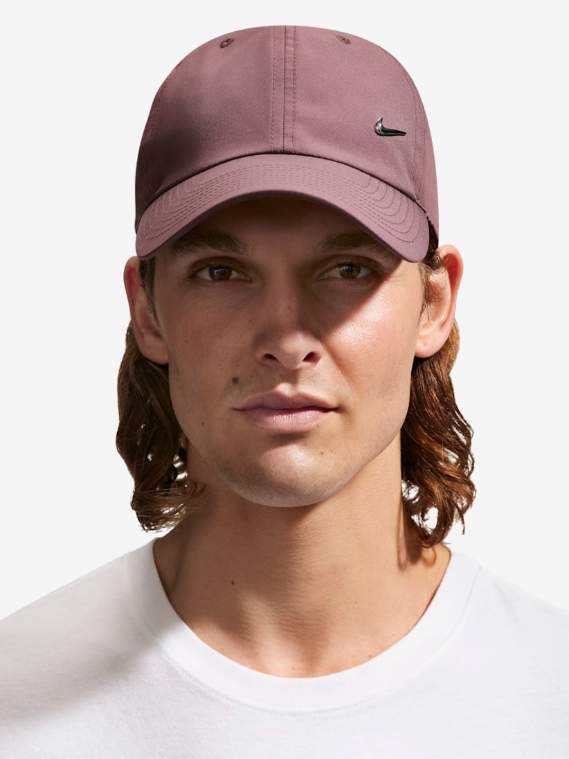 Nike Dri-FIT Club Unstructured Metal Swoosh Burgundy Cap Nike Dri-FIT Club Unstructured Metal Swoosh Burgundy Cap