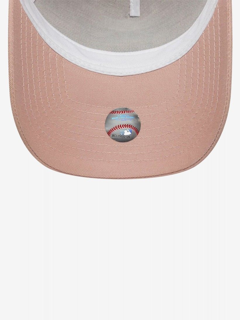 New Era New York Yankees Outline 9FORTY E-Frame Trucker Pink Cap New Era New York Yankees Outline 9FORTY E-Frame Trucker Pink Cap