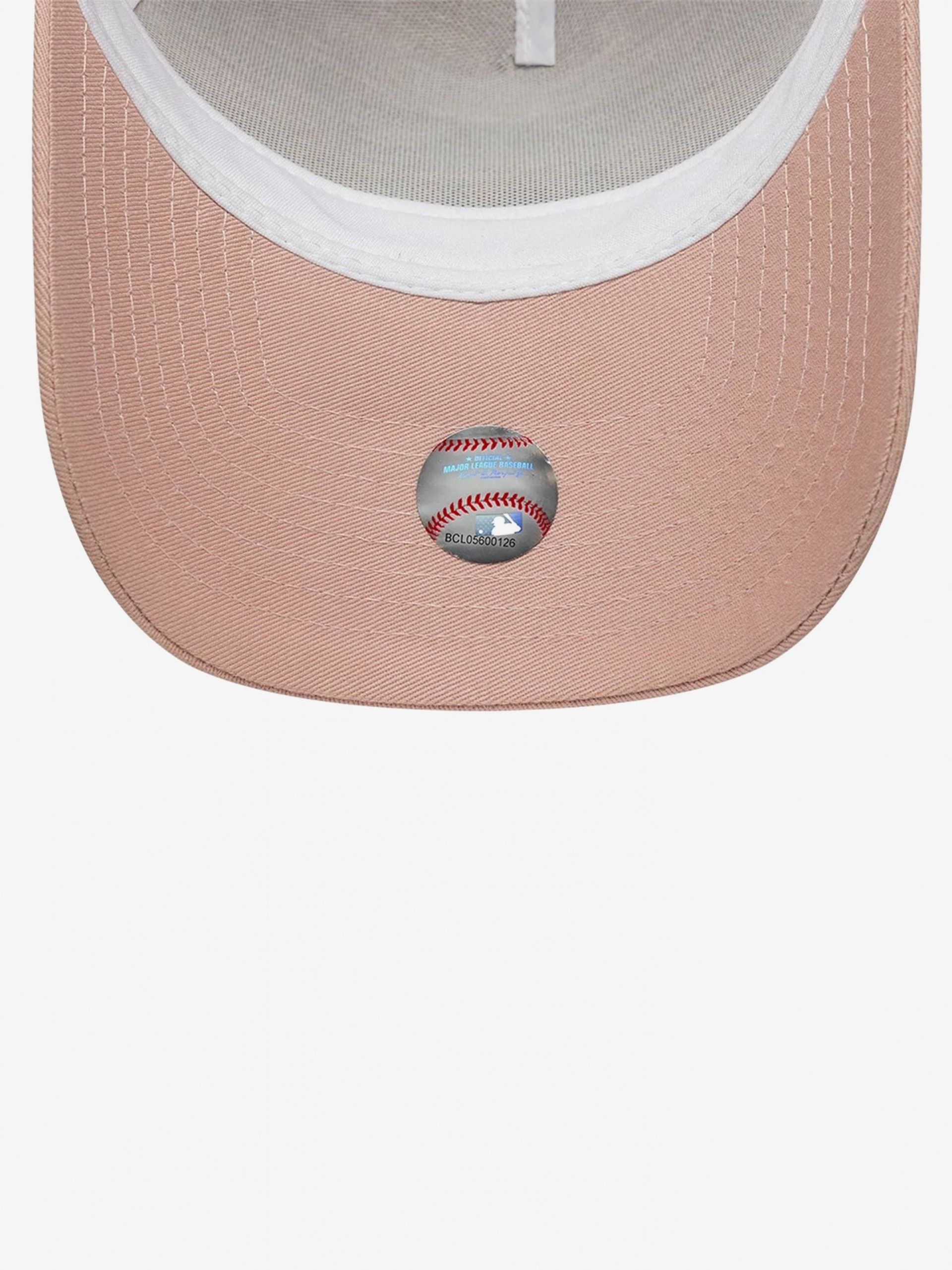 New Era New York Yankees Outline 9FORTY E-Frame Trucker Pink Cap