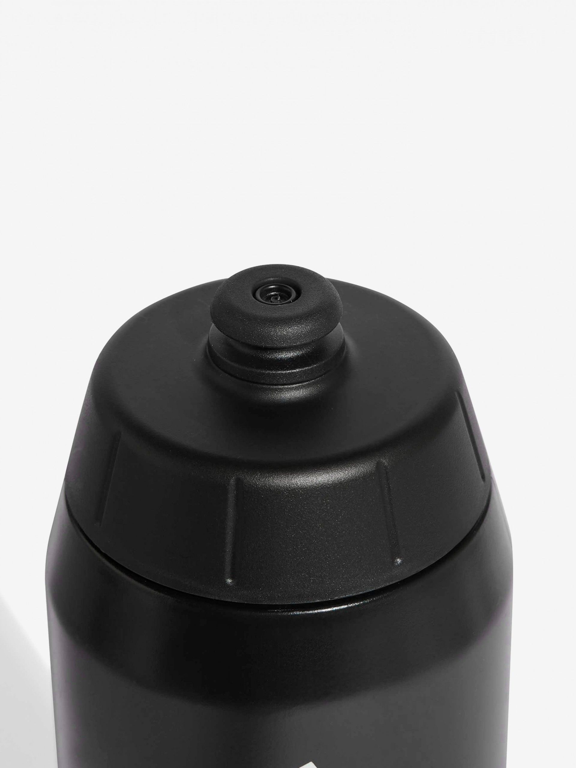 Botella Adidas Tiro 0.75L Negra