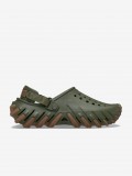 Sandálias Crocs Echo Gum RO Clog Verdes e Camel Sandálias Crocs Echo Gum RO Clog Verdes e Camel