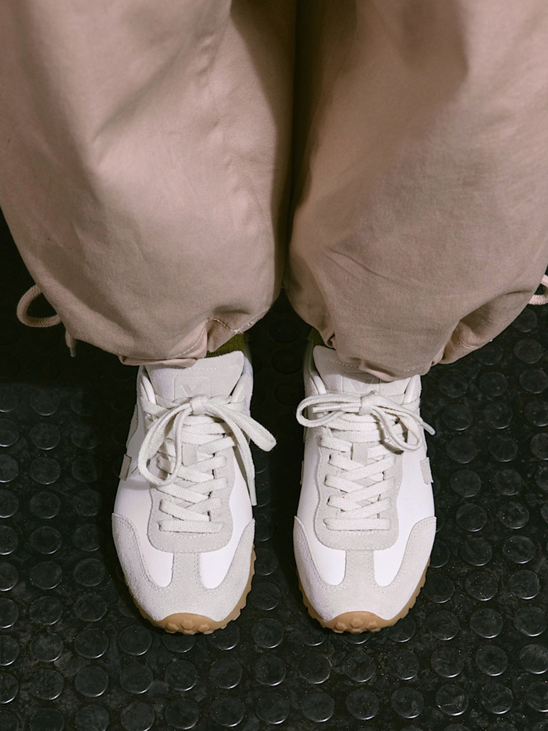Zapatillas VEJA GT Blancas y Grises