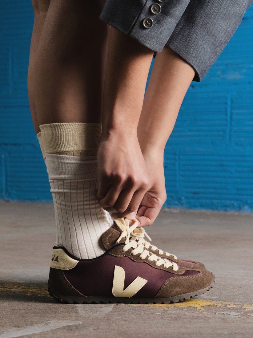 VEJA GT Nolyn Burgundy and Brown Sneakers VEJA GT Nolyn Burgundy and Brown Sneakers