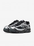 Sapatilhas Nike Air Max Moto 2K Pretas e Prateadas Para Mulher Sapatilhas Nike Air Max Moto 2K Pretas e Prateadas Para Mulher