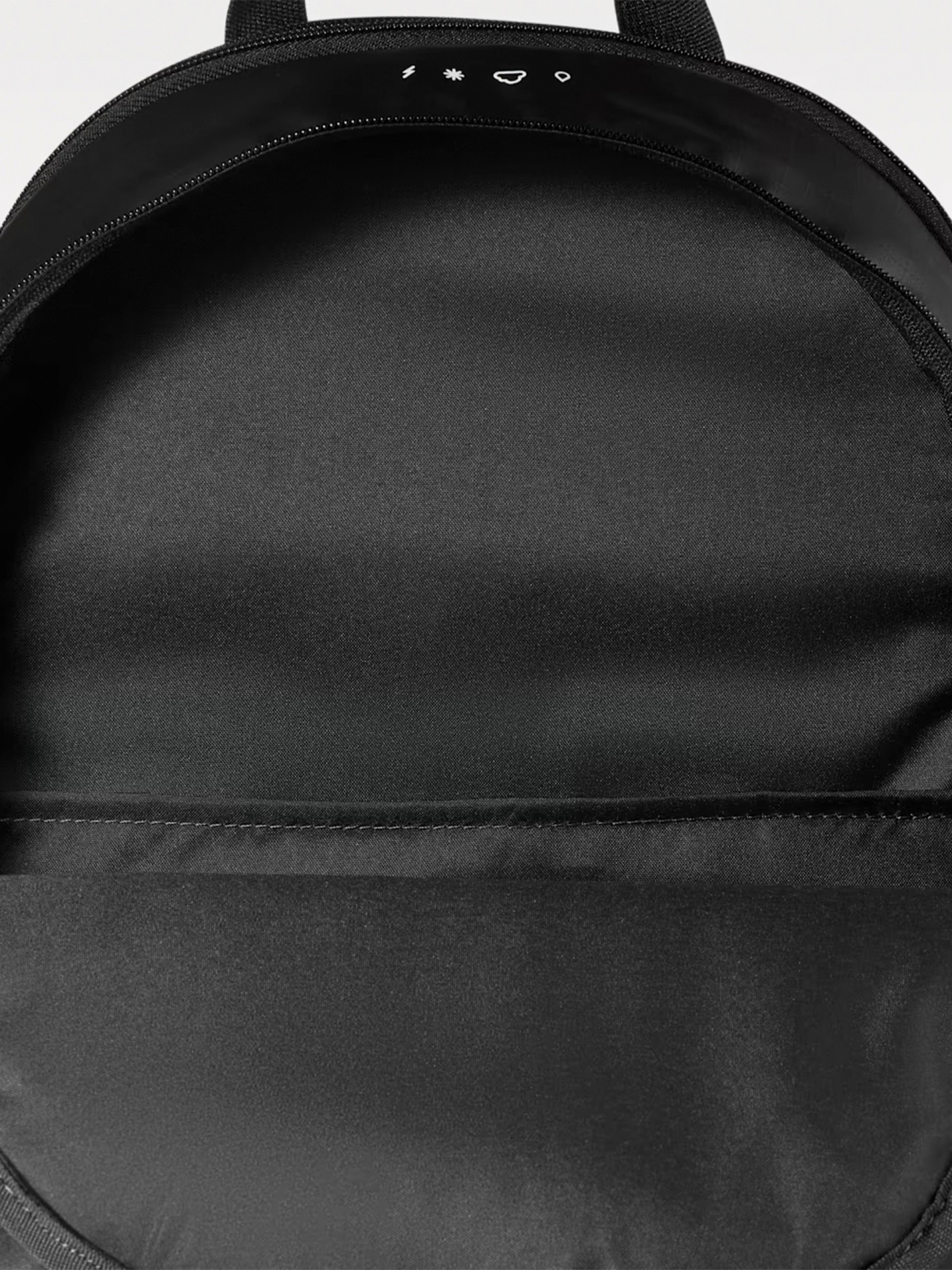 Nike Heritage 2.0 Eugene 20L Black Winter Backpack