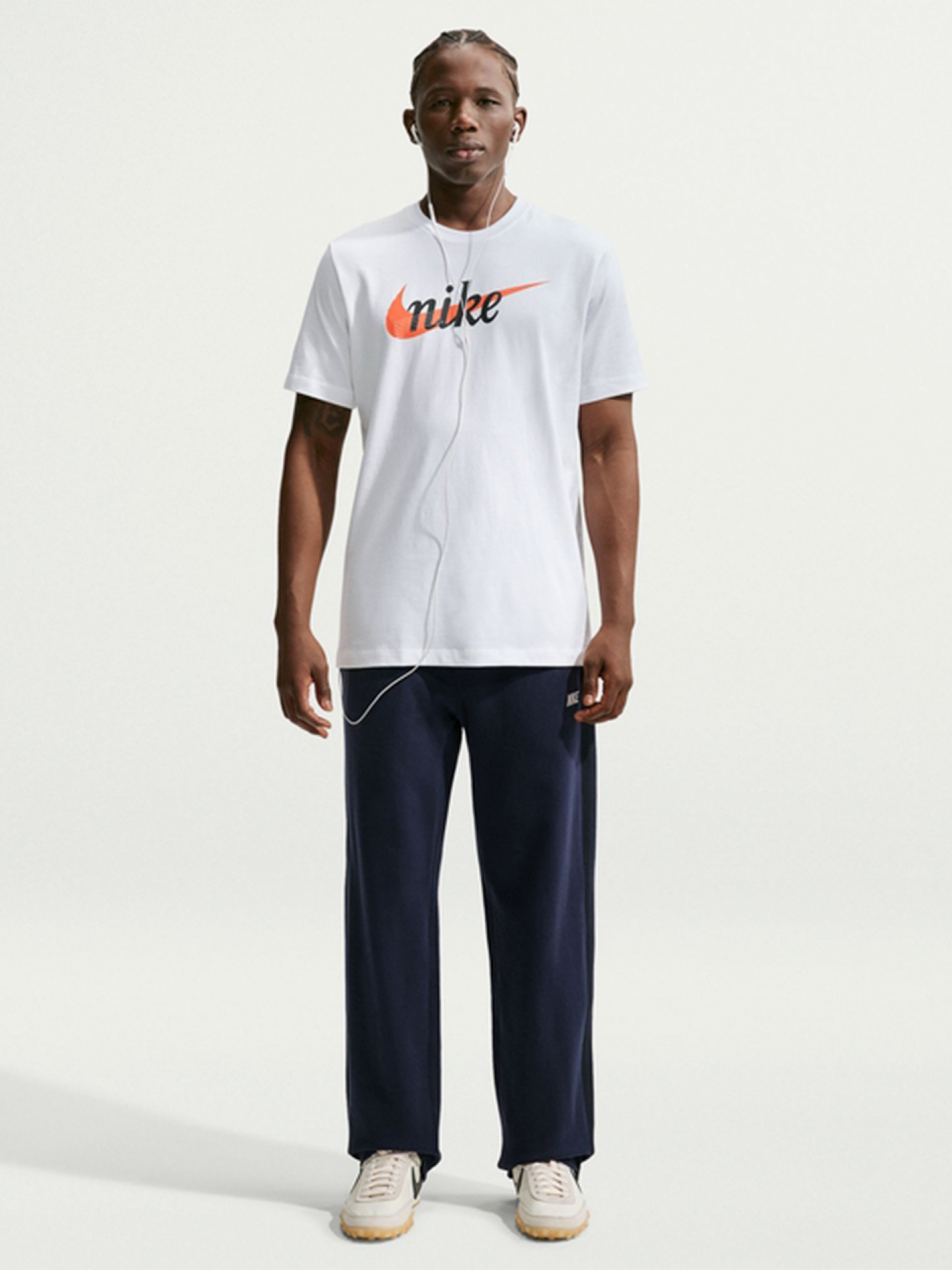 Nike Sportswear Club White T-shirt For Men