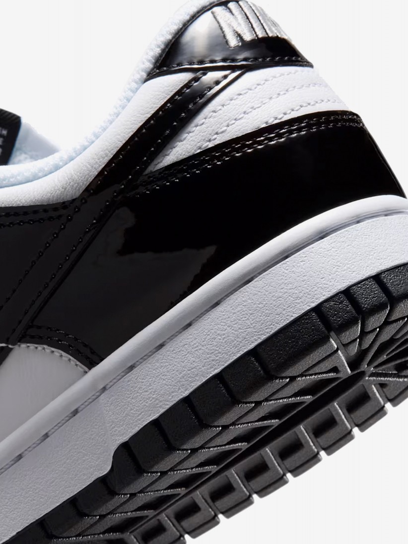Sapatilhas Nike Dunk Low SE Pretas e Brancas Para Mulher