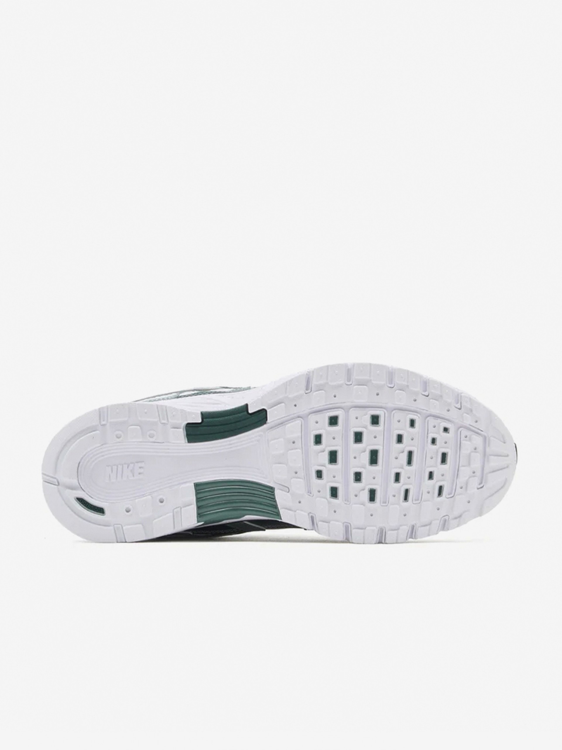 Sapatilhas Nike P-6000 Brancas e Verdes Para Mulher