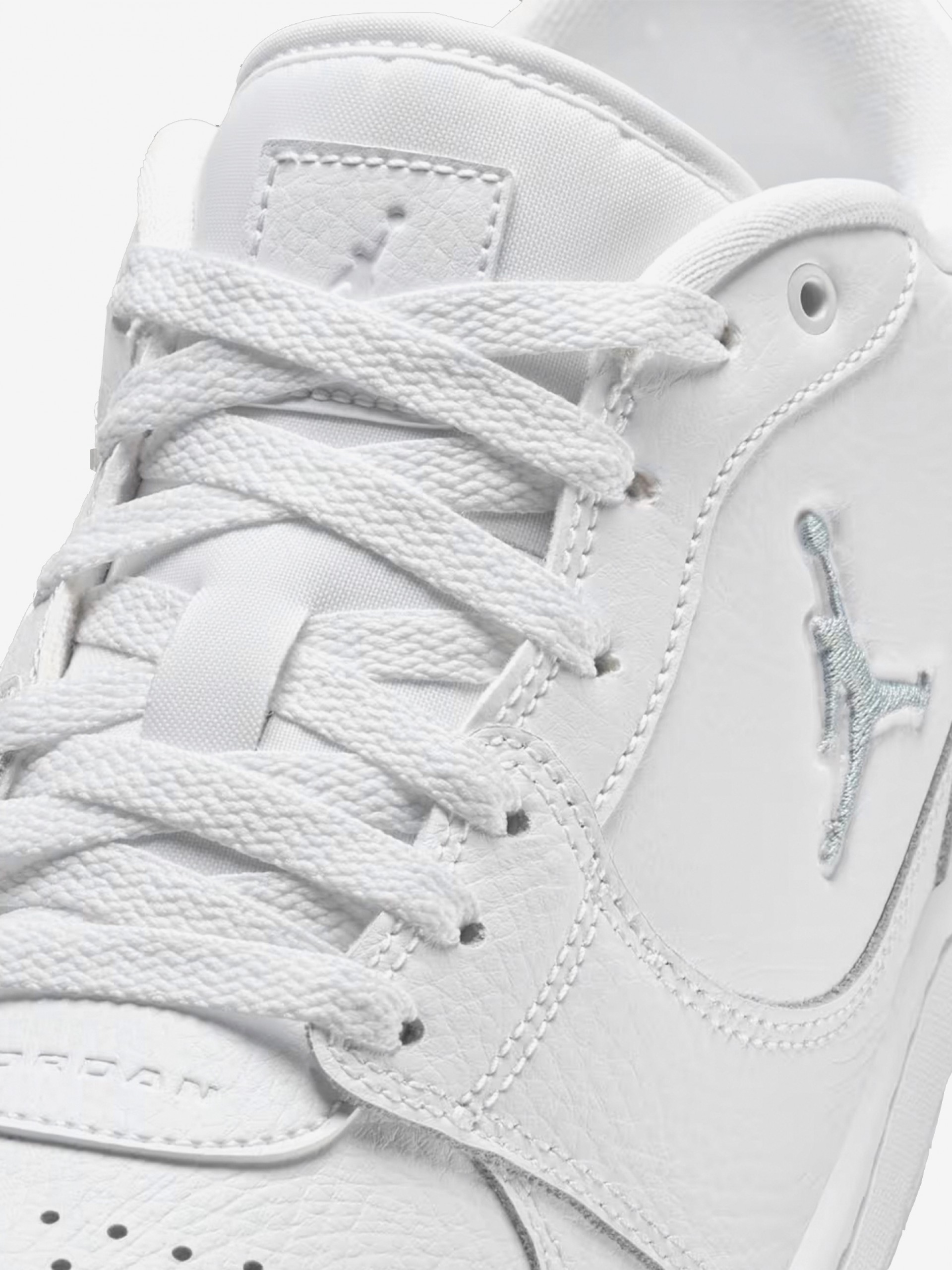 Sapatilhas Nike Jordan Court Connect Low Brancas Júnior