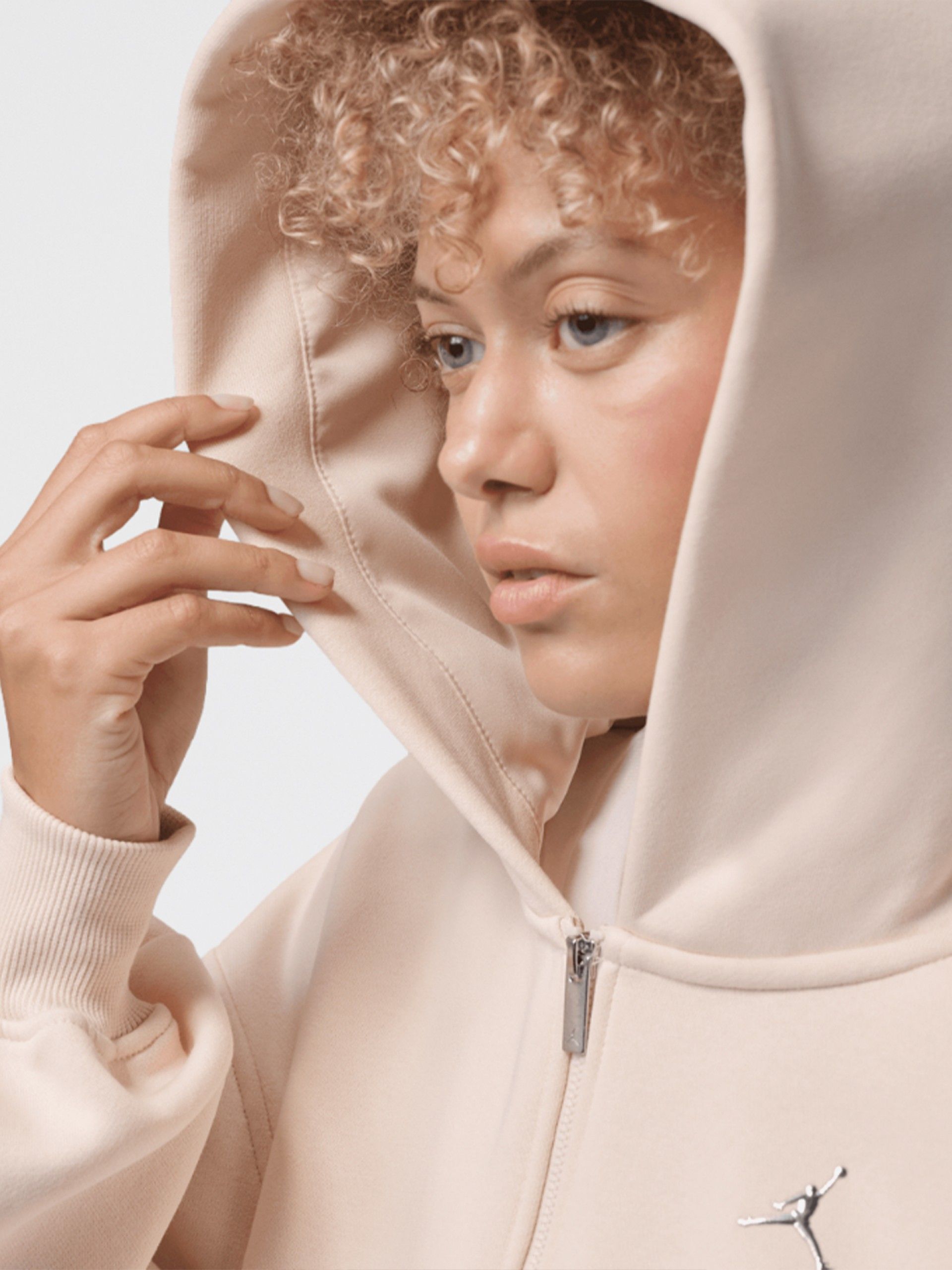 Chaqueta con Capucha Nike Jordan Brooklyn Oversized Beige Para Mujer