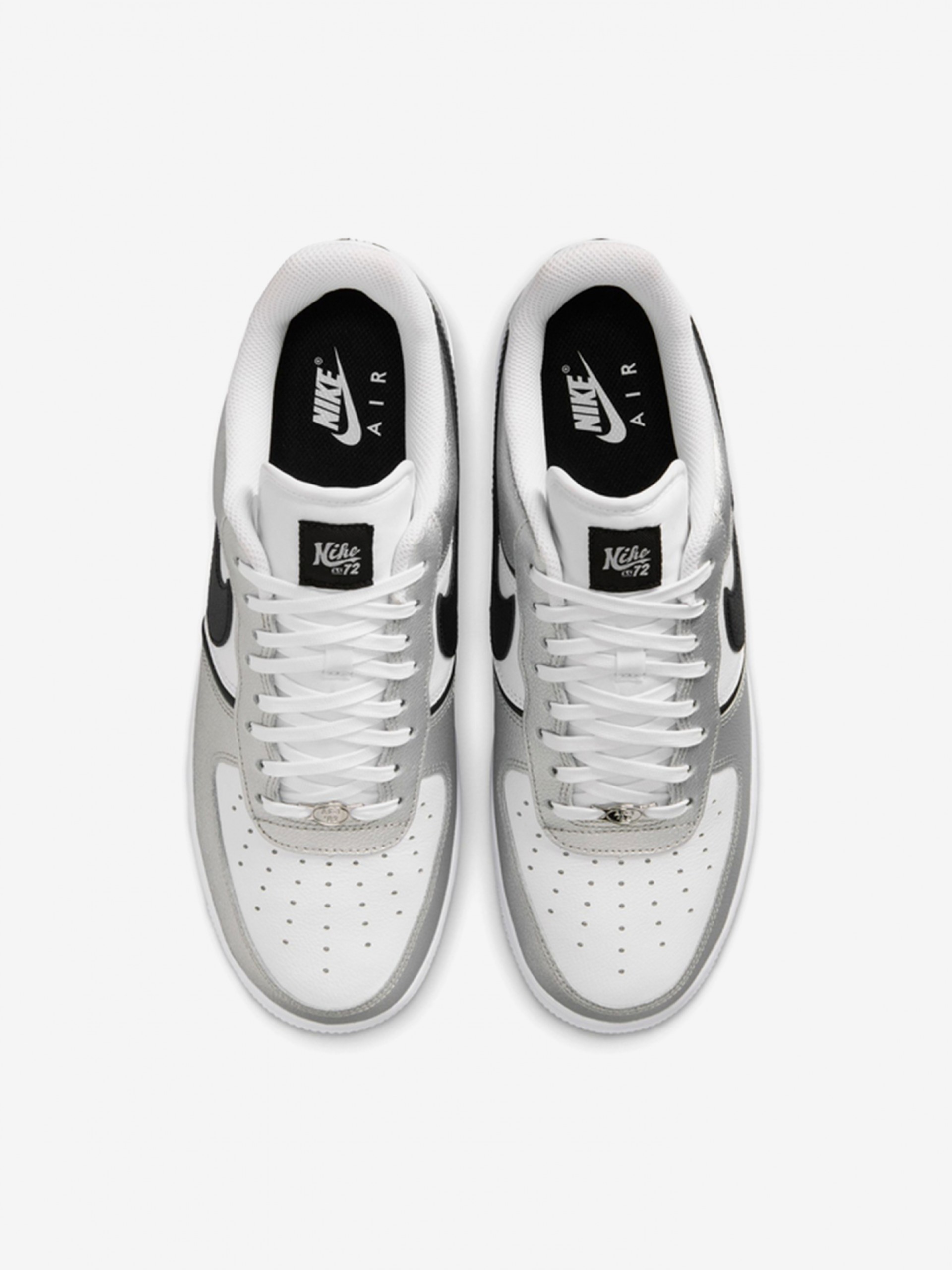 Zapatillas Nike Air Force 1 07 LV8 Plateadas y Blancas Para Hombre