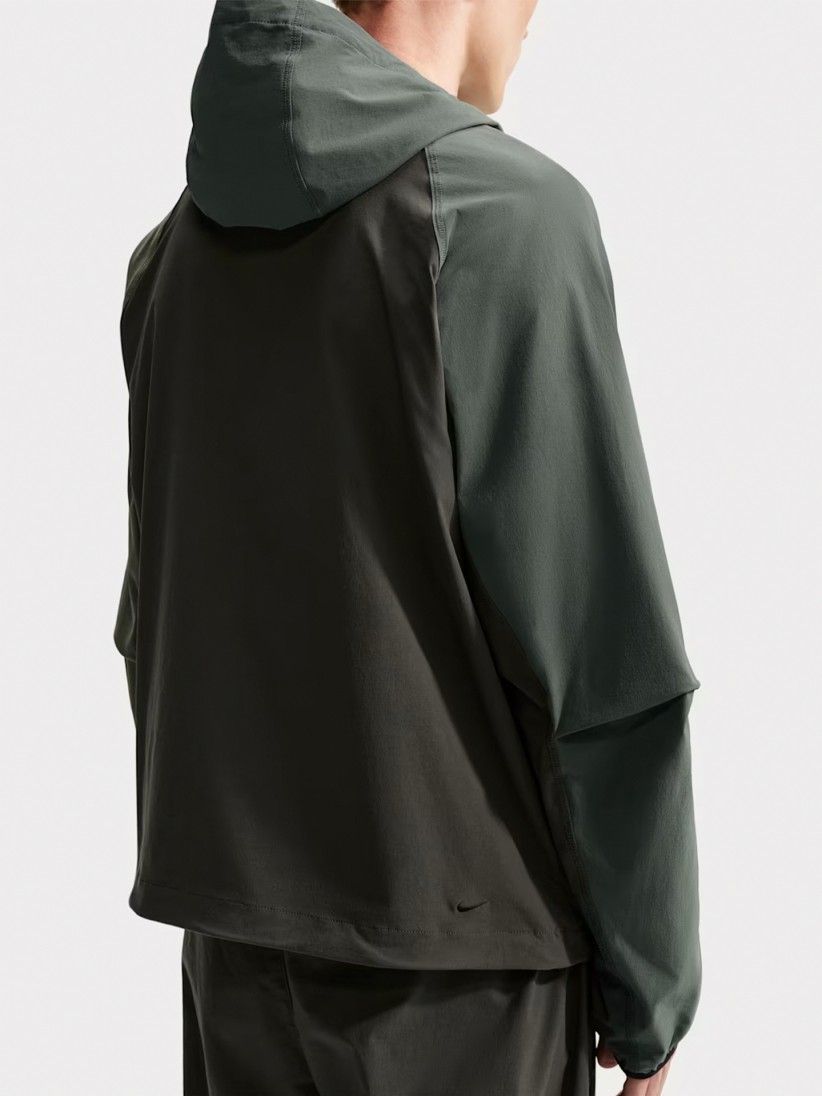Nike Tech Dri-FIT Green Hooded Windbreaker Jacket For Men Nike Tech Dri-FIT Green Hooded Windbreaker Jacket For Men