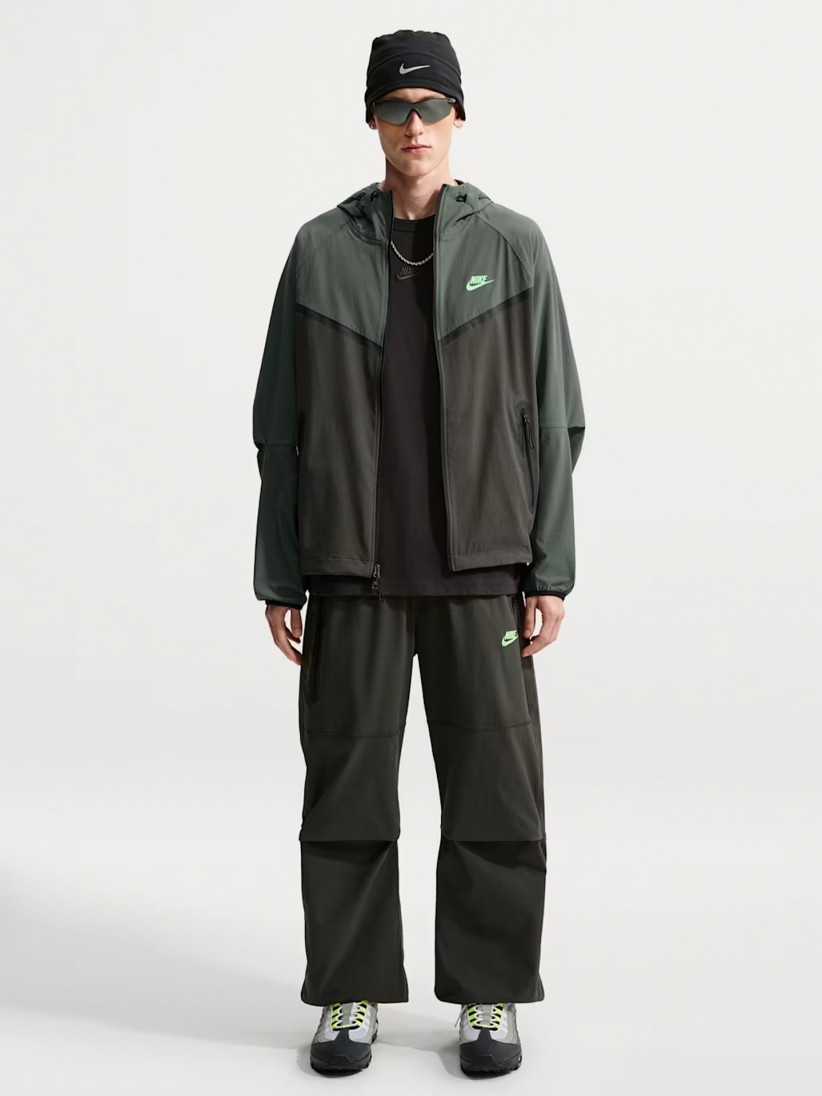 Nike Tech Dri-FIT Green Hooded Windbreaker Jacket For Men Nike Tech Dri-FIT Green Hooded Windbreaker Jacket For Men