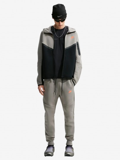 Nike Tech Fleece Slim Fit Grey Trousers For Men