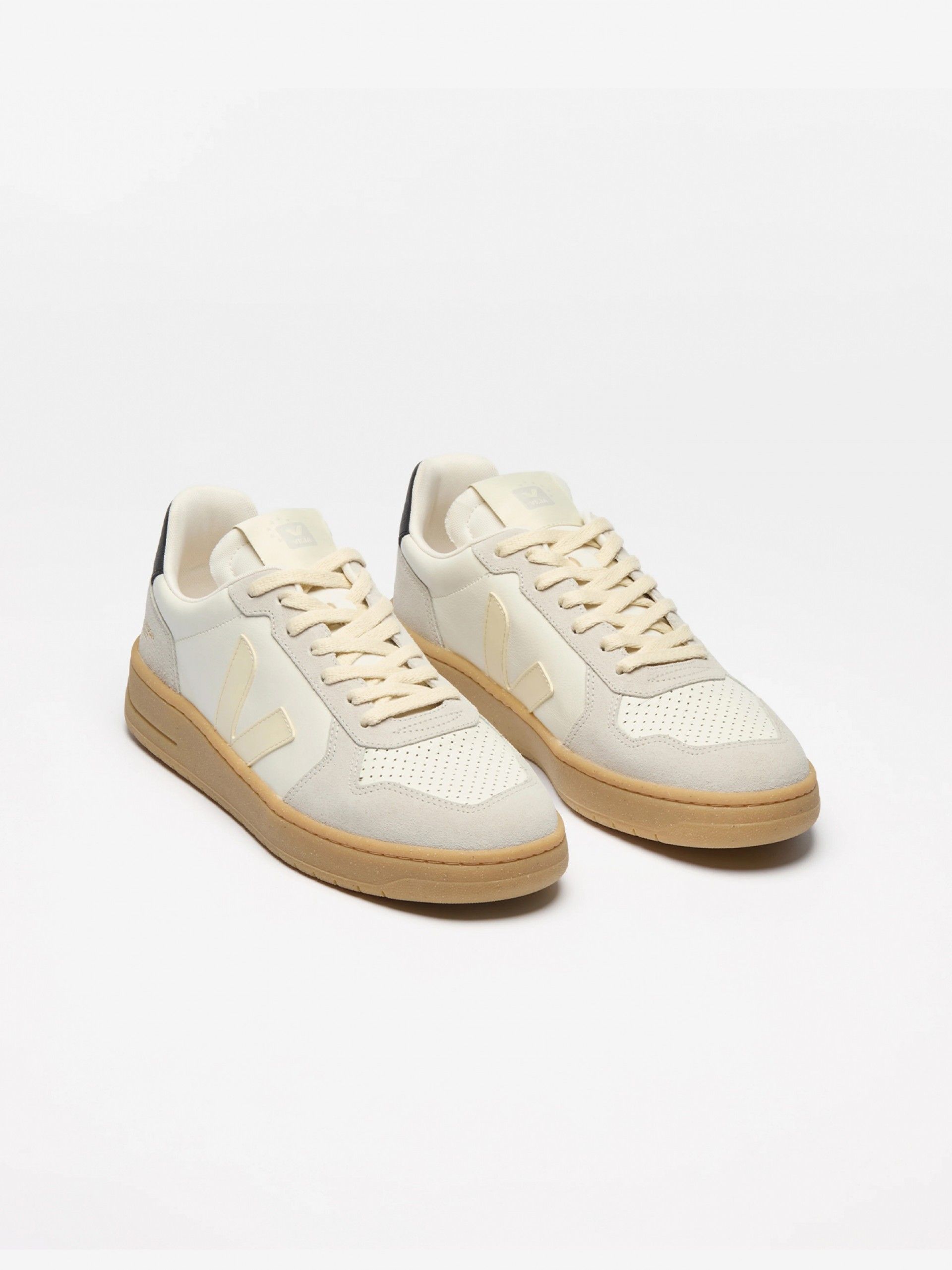 Zapatillas VEJA V-82 Grained Leather Beige y Grises