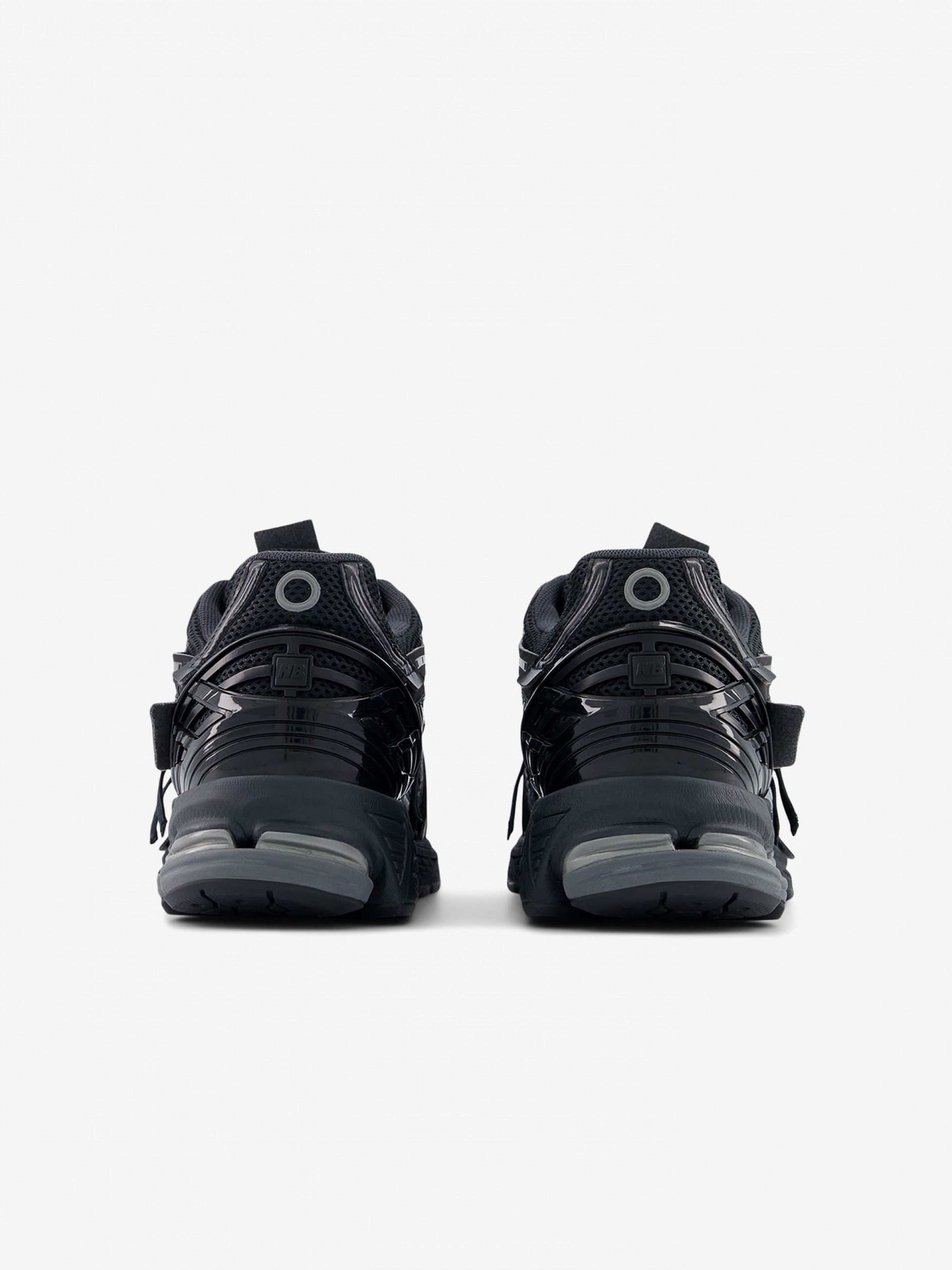 Sapatilhas New Balance 1906A V1 Pretas e Cinzentas