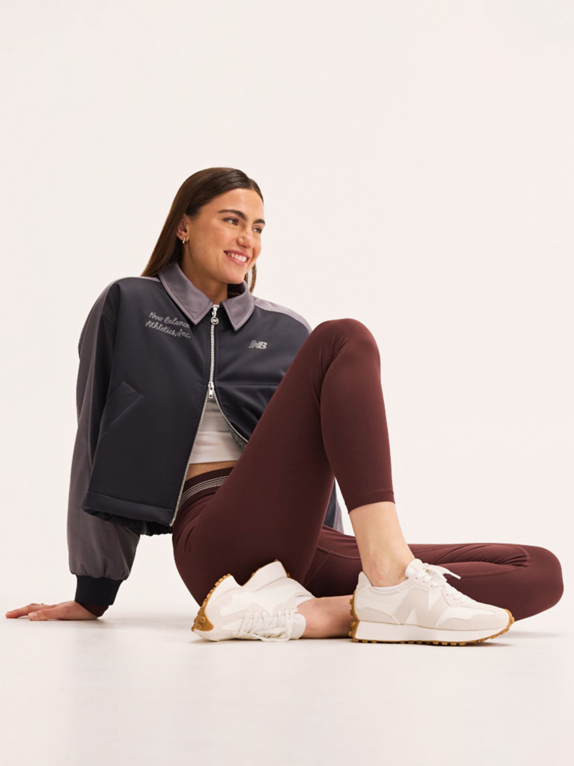 Sapatilhas New Balance WS327 V1 Bege e Brancas