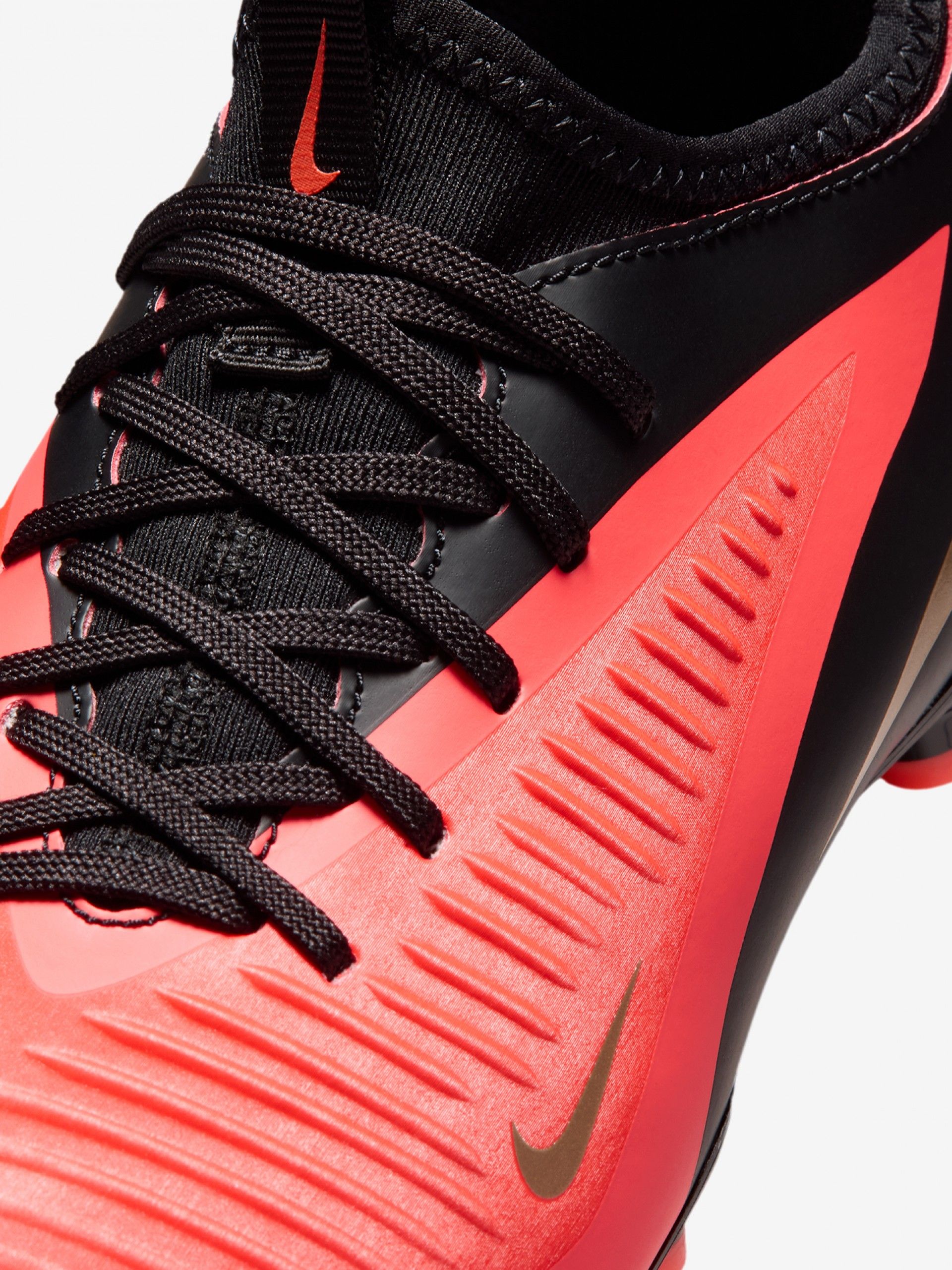 Nike Phantom 6 Low Academy FG/MG J Football Boots