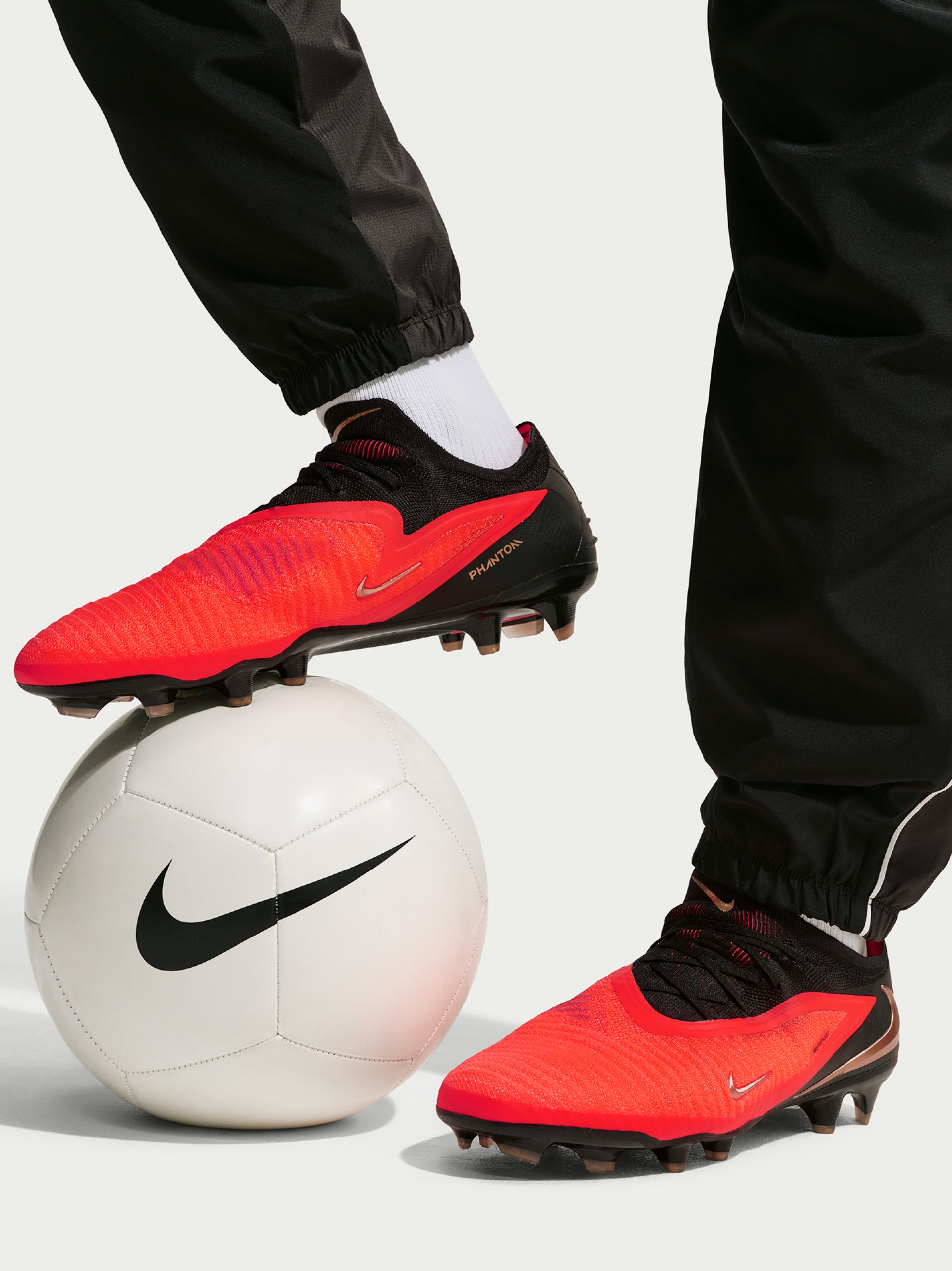 Nike Phantom 6 Low Elite FG Football Boots