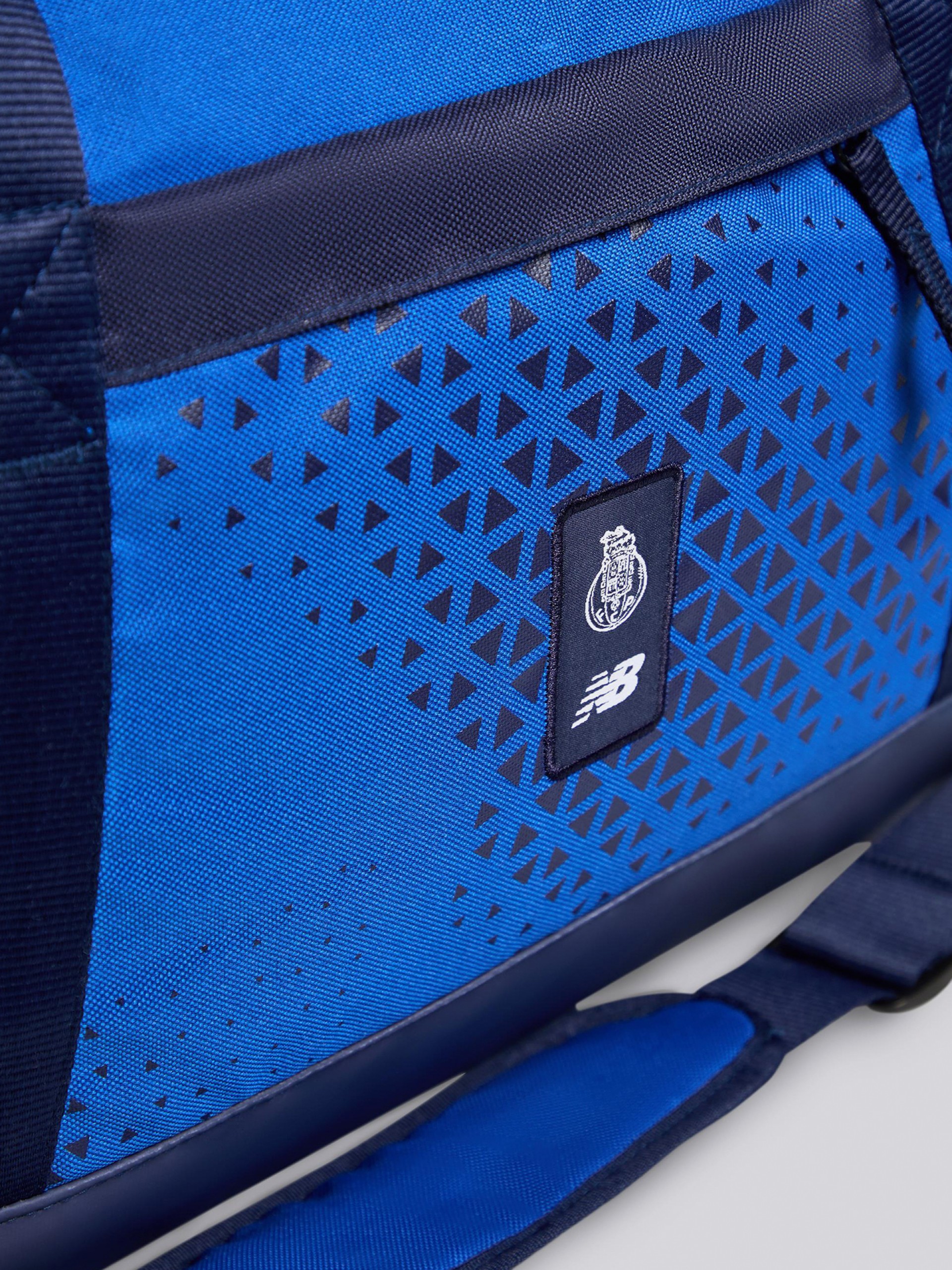 Saco New Balance F. C. Porto Small Equipamento Principal EP26/27