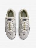 Sapatilhas Nike P-6000 Cinzentas e Verdes Para Homem Sapatilhas Nike P-6000 Cinzentas e Verdes Para Homem