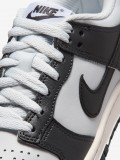Sapatilhas Nike Dunk Low LV8 Pretas e Brancas Júnior Sapatilhas Nike Dunk Low LV8 Pretas e Brancas Júnior