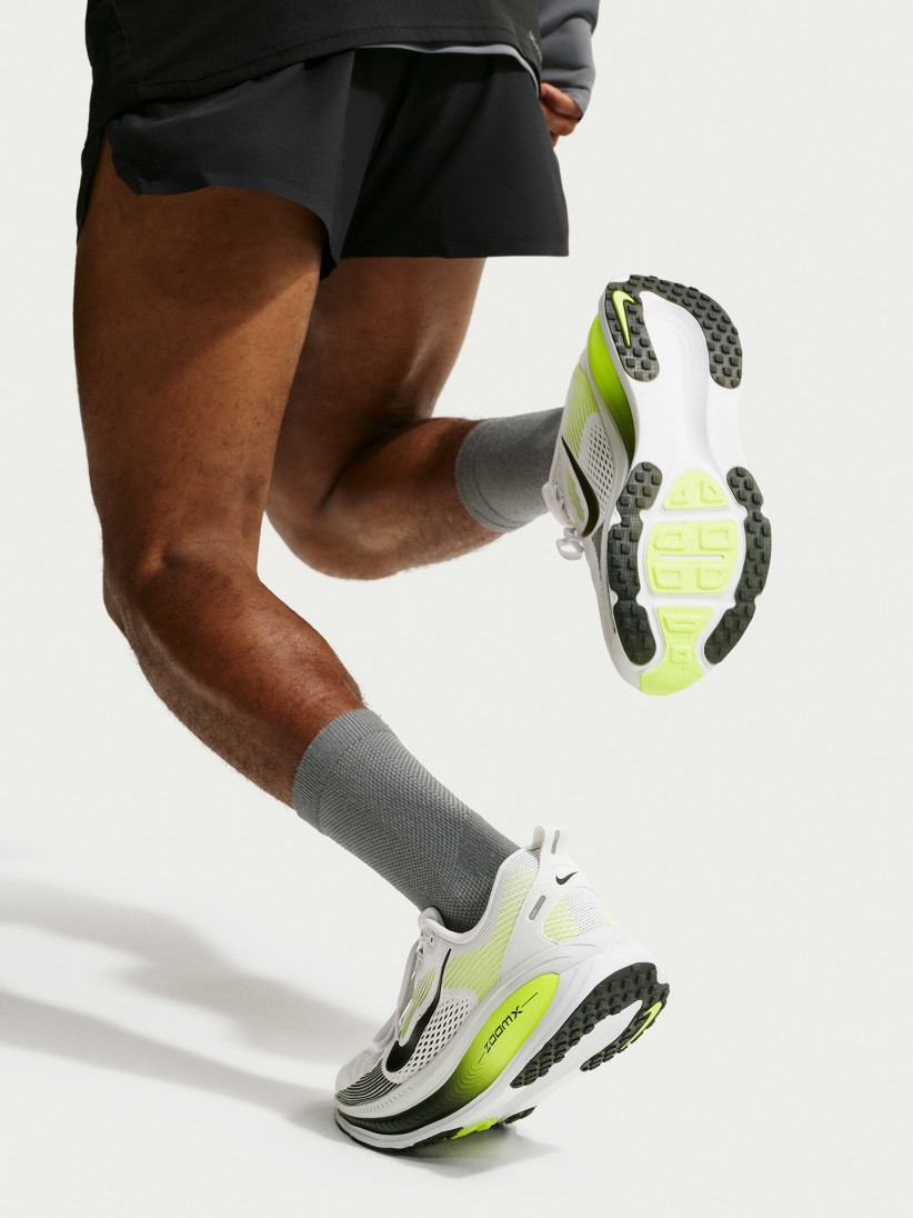 Sapatilhas de Running Nike Vomero 18 Cinzentas, Verdes e Pretas Para Homem Sapatilhas de Running Nike Vomero 18 Cinzentas, Verdes e Pretas Para Homem