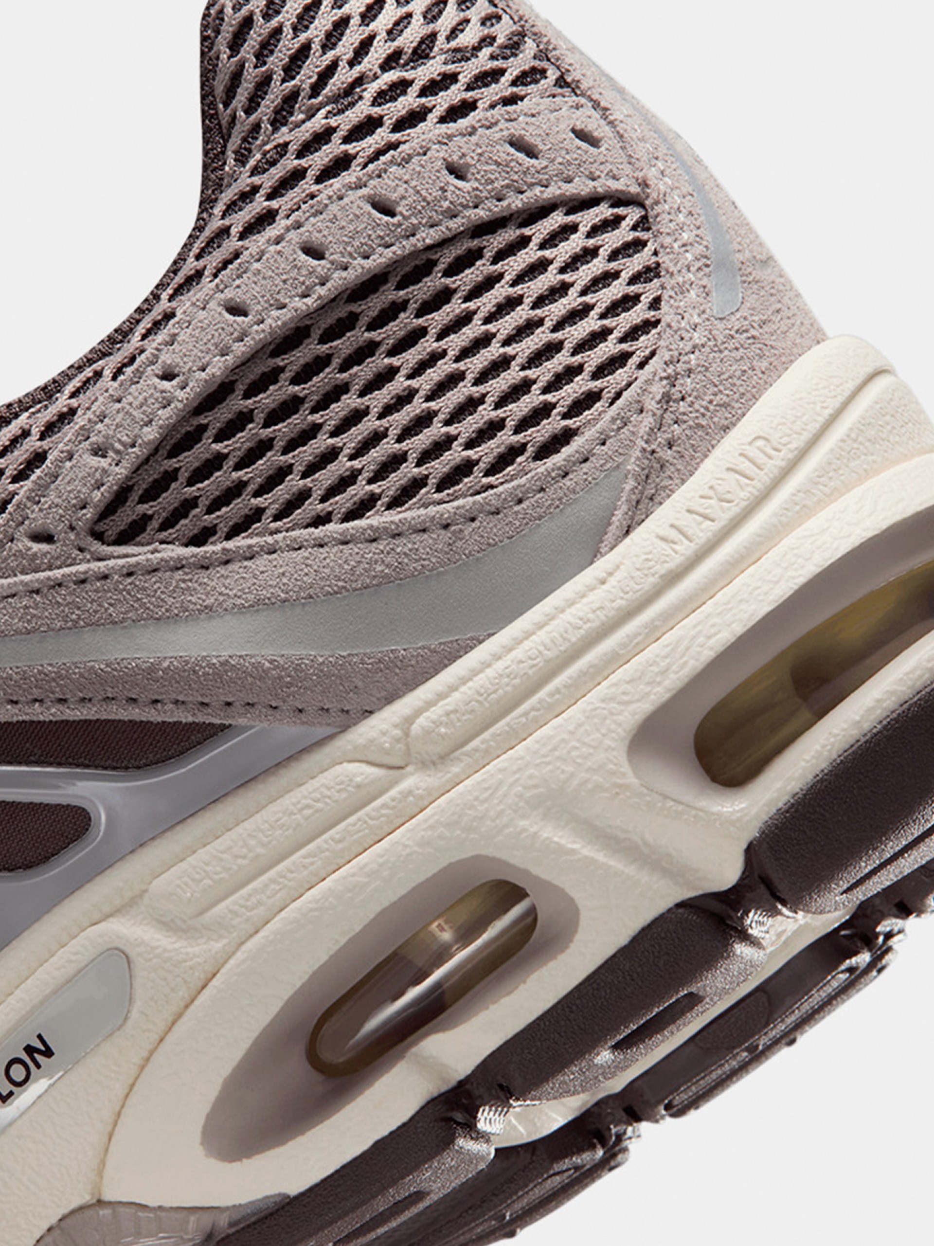 Zapatillas Nike Air Max Moto 2K Marrones y Grises Para Hombre