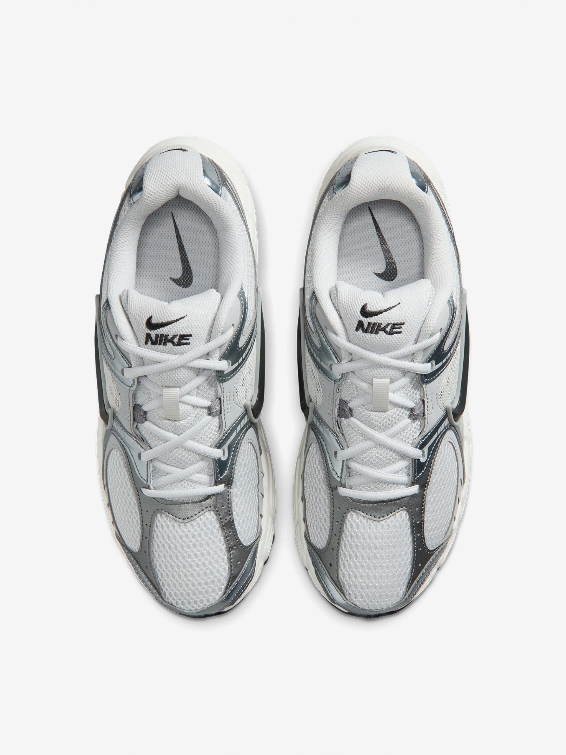 Zapatillas Nike V5 RNR Blancas, Grises y Plateadas Para Hombre