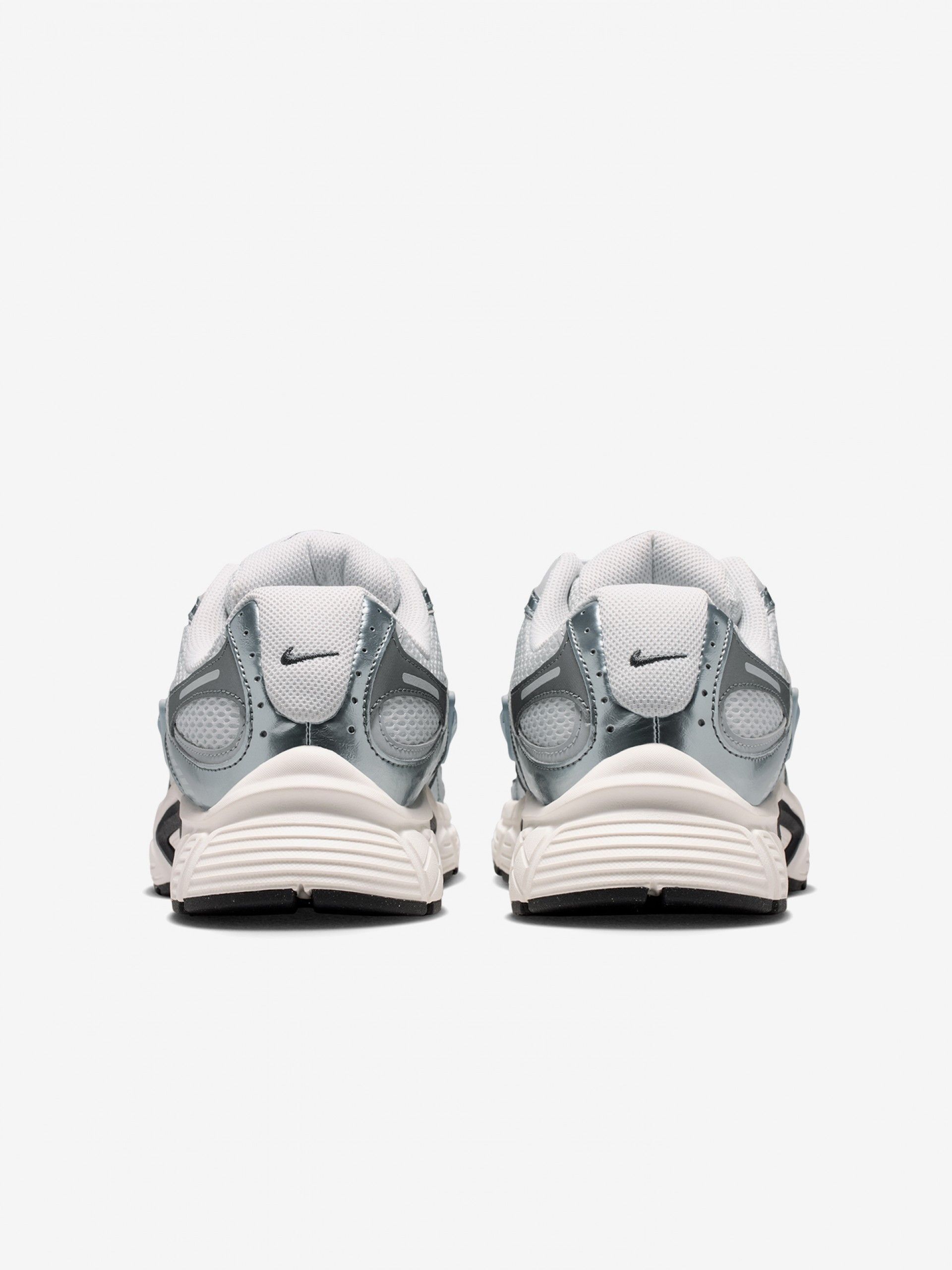 Zapatillas Nike V5 RNR Blancas, Grises y Plateadas Para Hombre