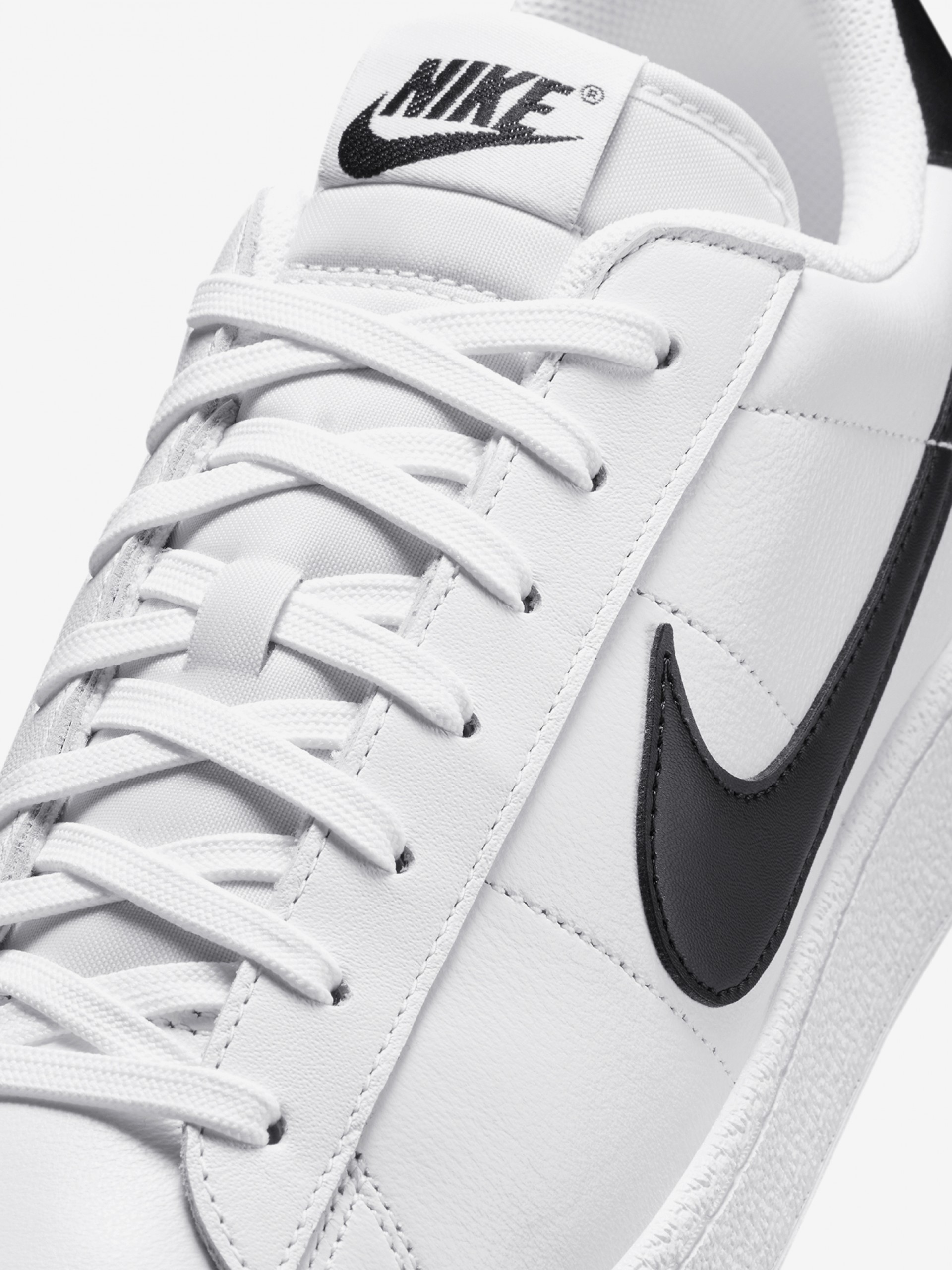 Sapatilhas Nike Tennis Classic CS Brancas e Pretas Para Homem