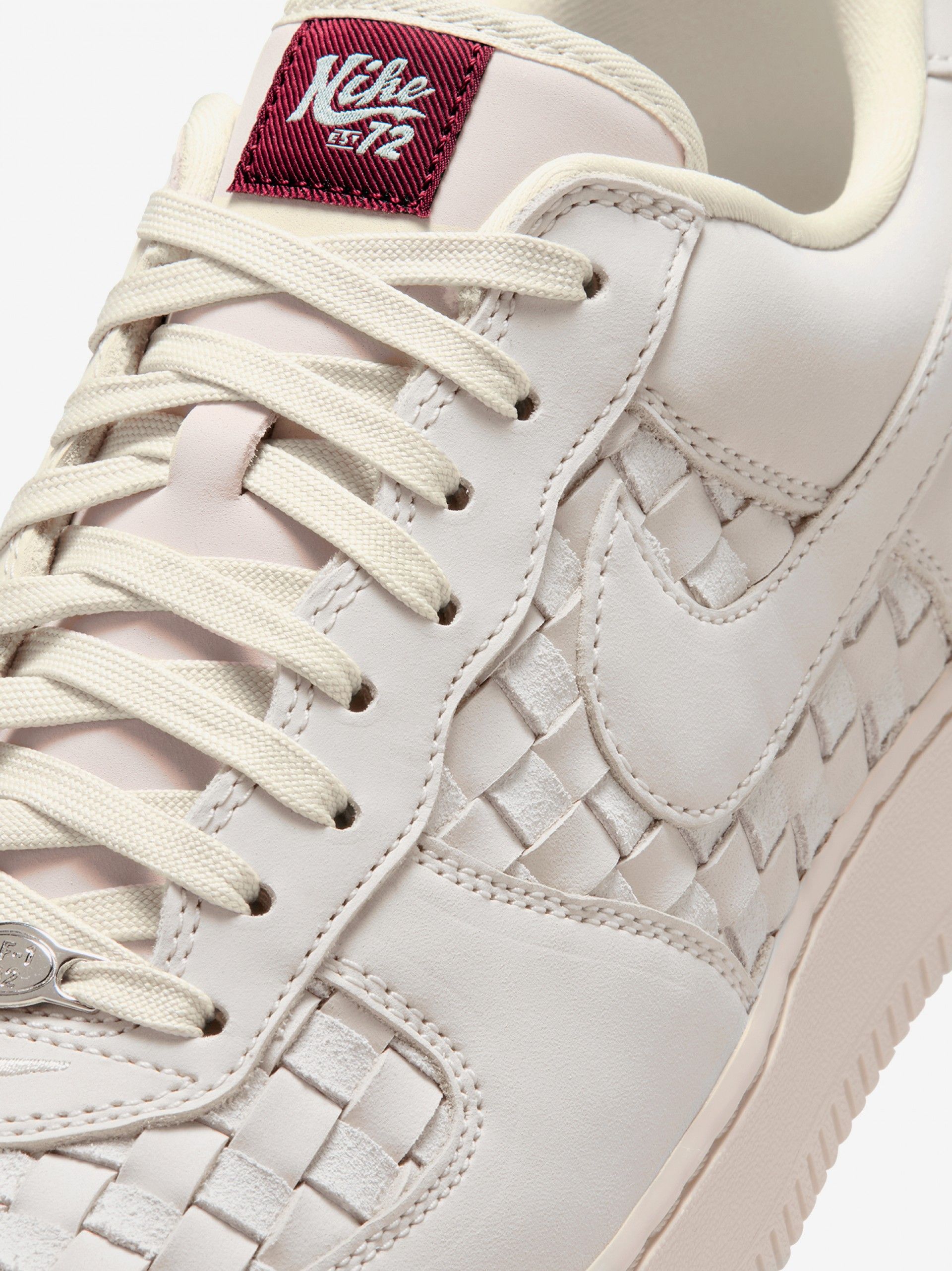 Sapatilhas Nike Air Force 1 Low Retro Premium Cinzentas e Bege Para Homem