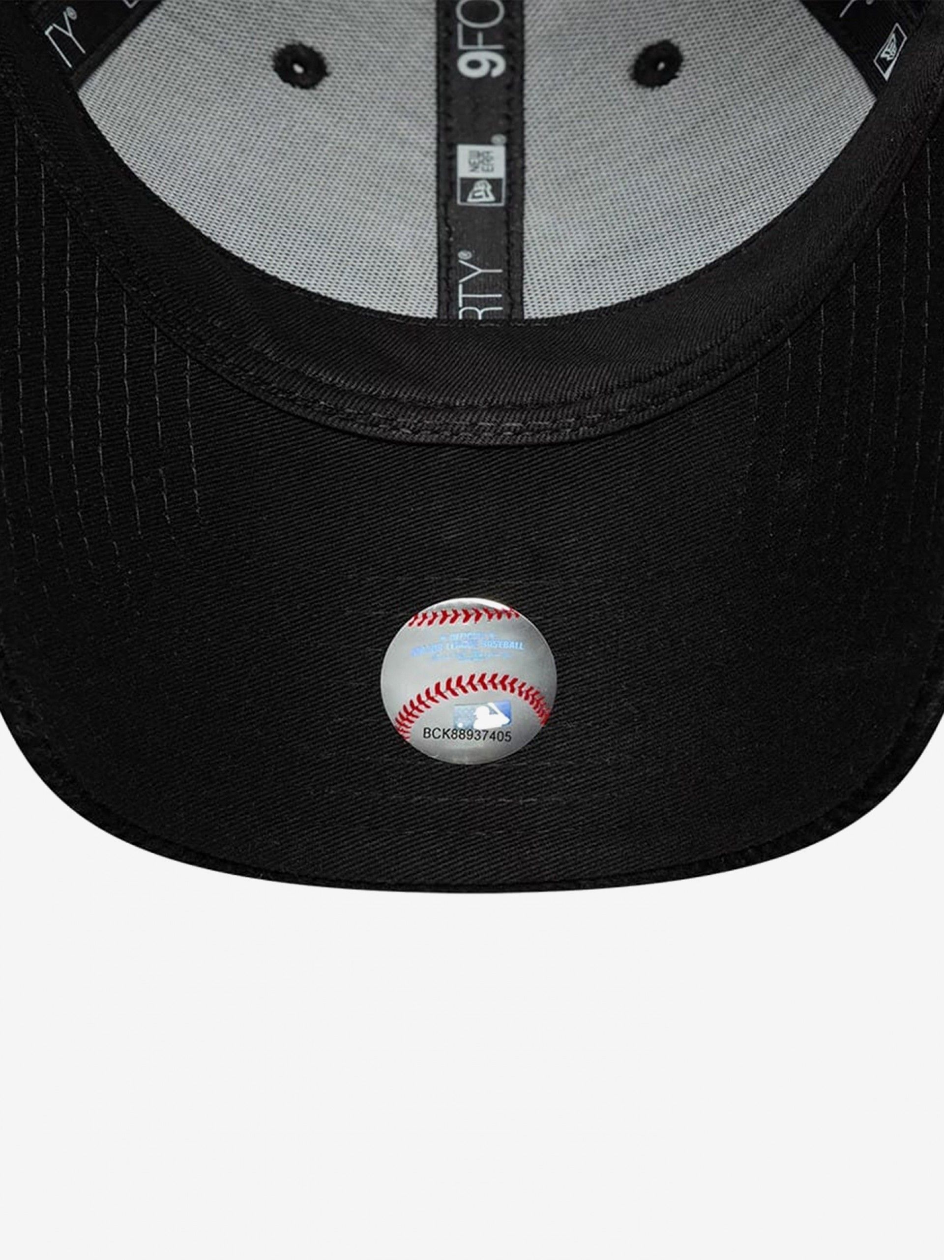 Boné New Era New York Yankees 9FORTY Bombazina Preto Para Mulher