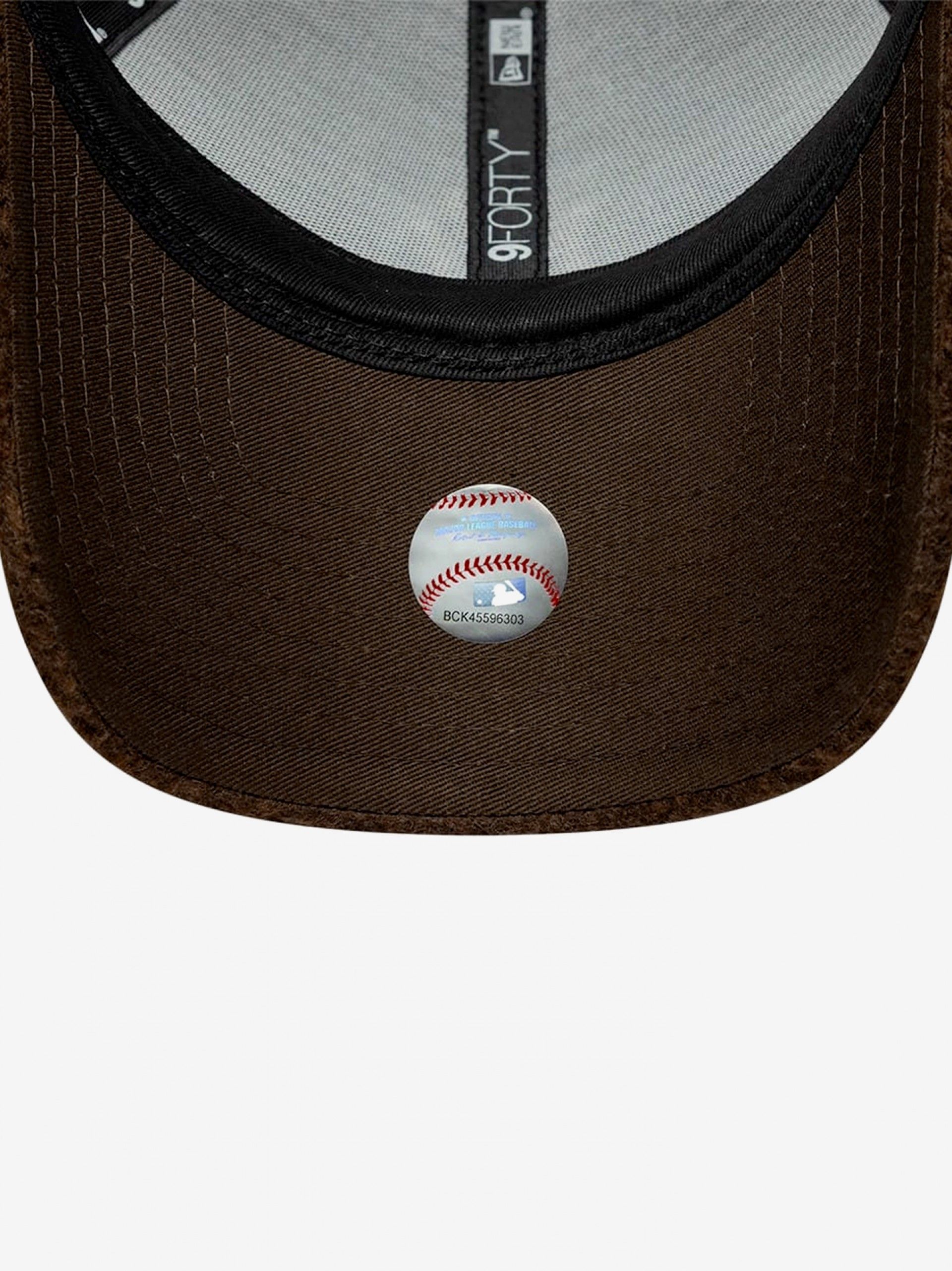 Gorra New Era New York Yankees Winter Borg 9FORTY Marrón