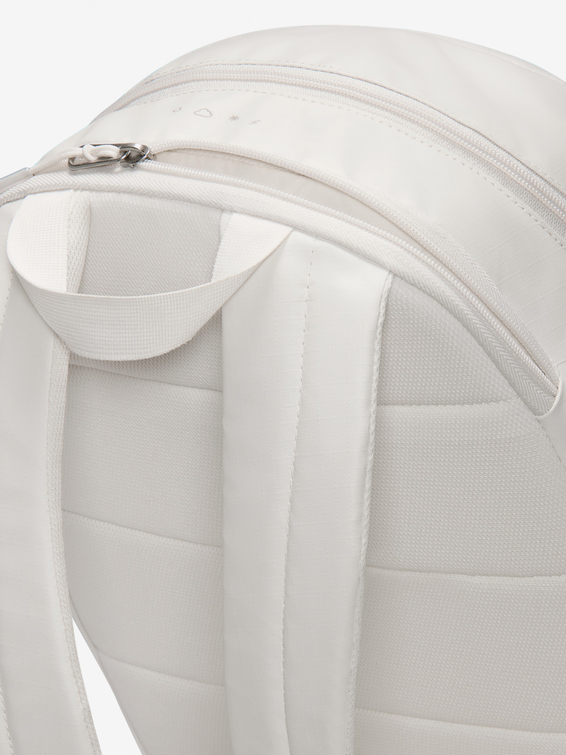 Nike Heritage 2.0 Eugene 20L Grey Winter Backpack