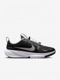 Nike Star Runner Utility Black and White Junior Running Trainers Nike Star Runner Utility Black and White Junior Running Trainers