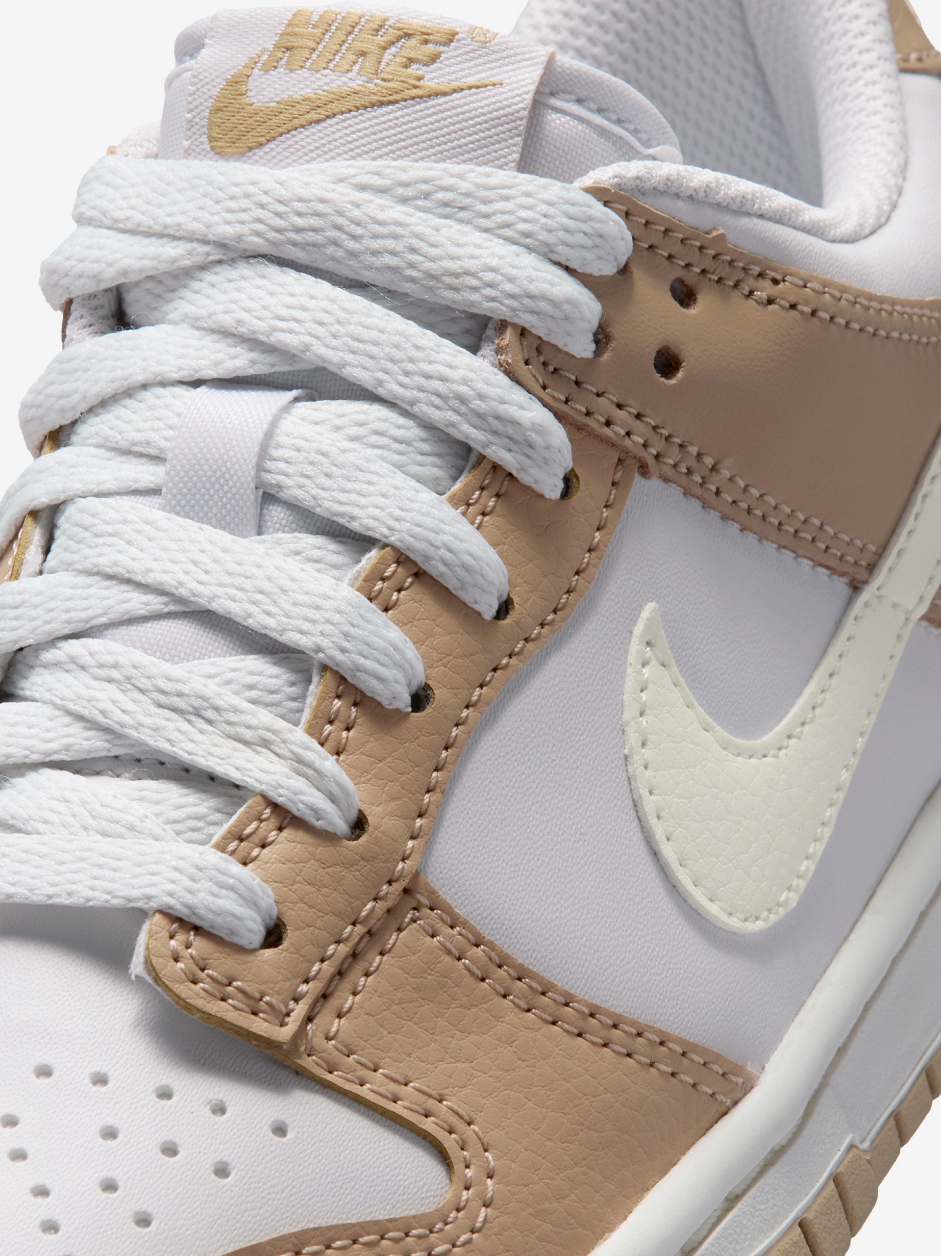 Nike Dunk Low LV8 Beige and White Junior Sneakers