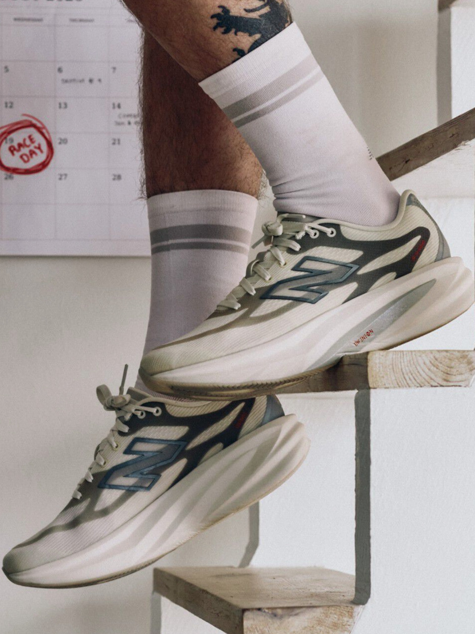 Zapatillas de Running New Balance SuperComp Rebel v1 Amarillas y Grises Para Hombre