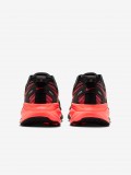 Sapatilhas de Running Nike Vomero 18 Pretas e Coral Para Homem