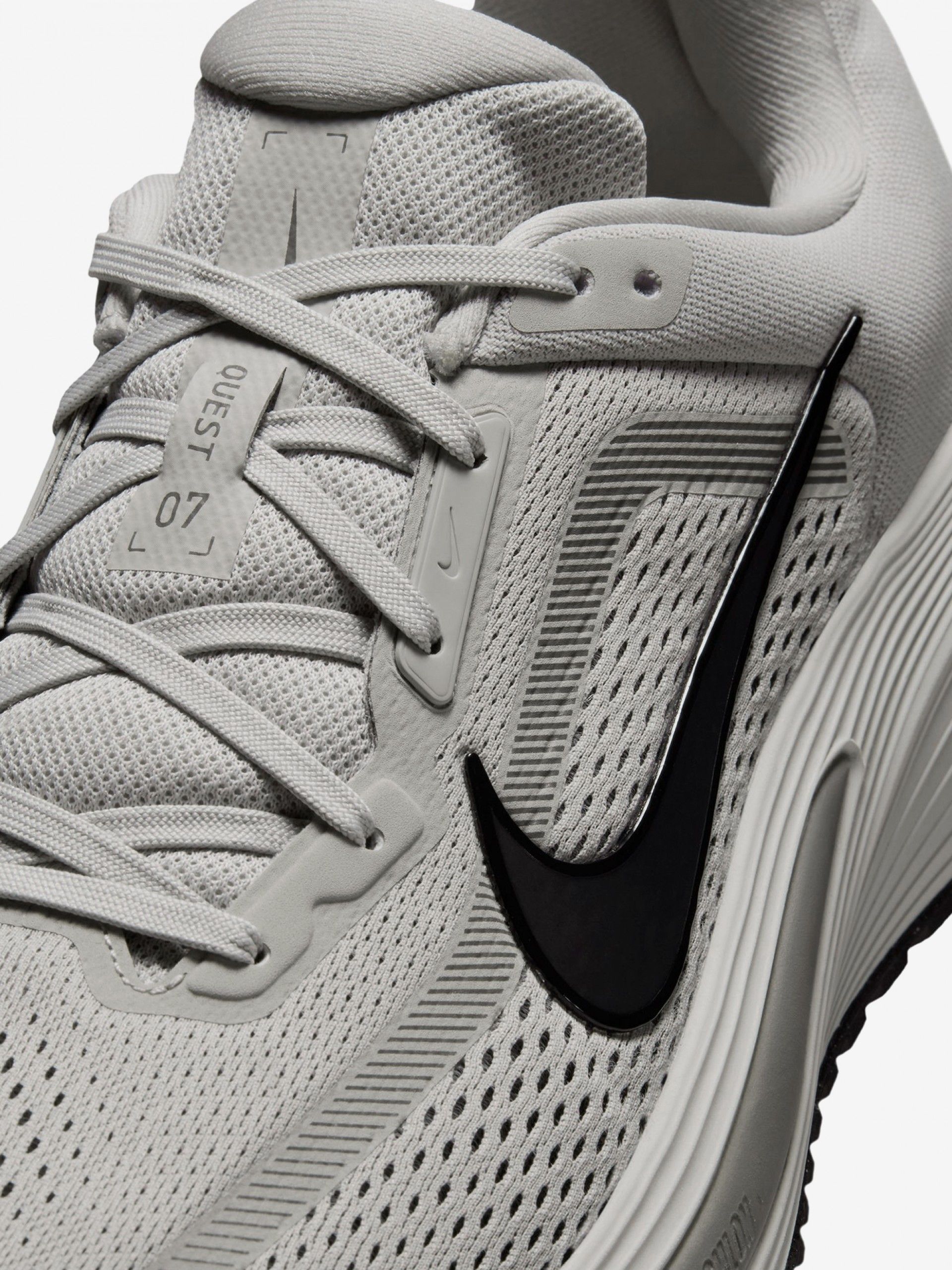 Nike Quest 7 Grey and Black Running Trainers For Men