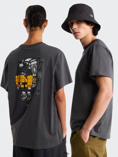 T-shirt The North Face Gear Up Get Out Cinzenta