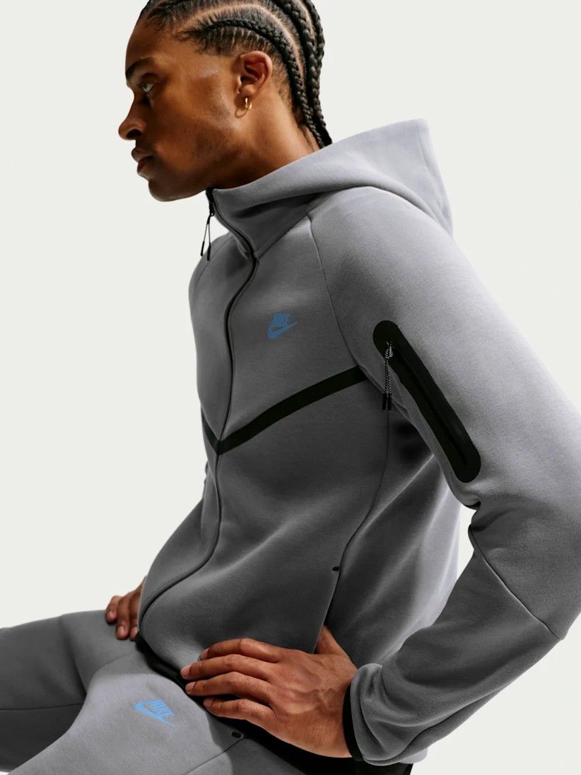 Casaco com Capuz Nike Tech Fleece Windrunner Cinzento Para Homem Casaco com Capuz Nike Tech Fleece Windrunner Cinzento Para Homem