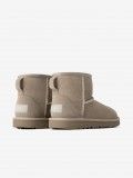 Botas Ugg Classic Mini II Beige Kids Botas Ugg Classic Mini II Beige Kids