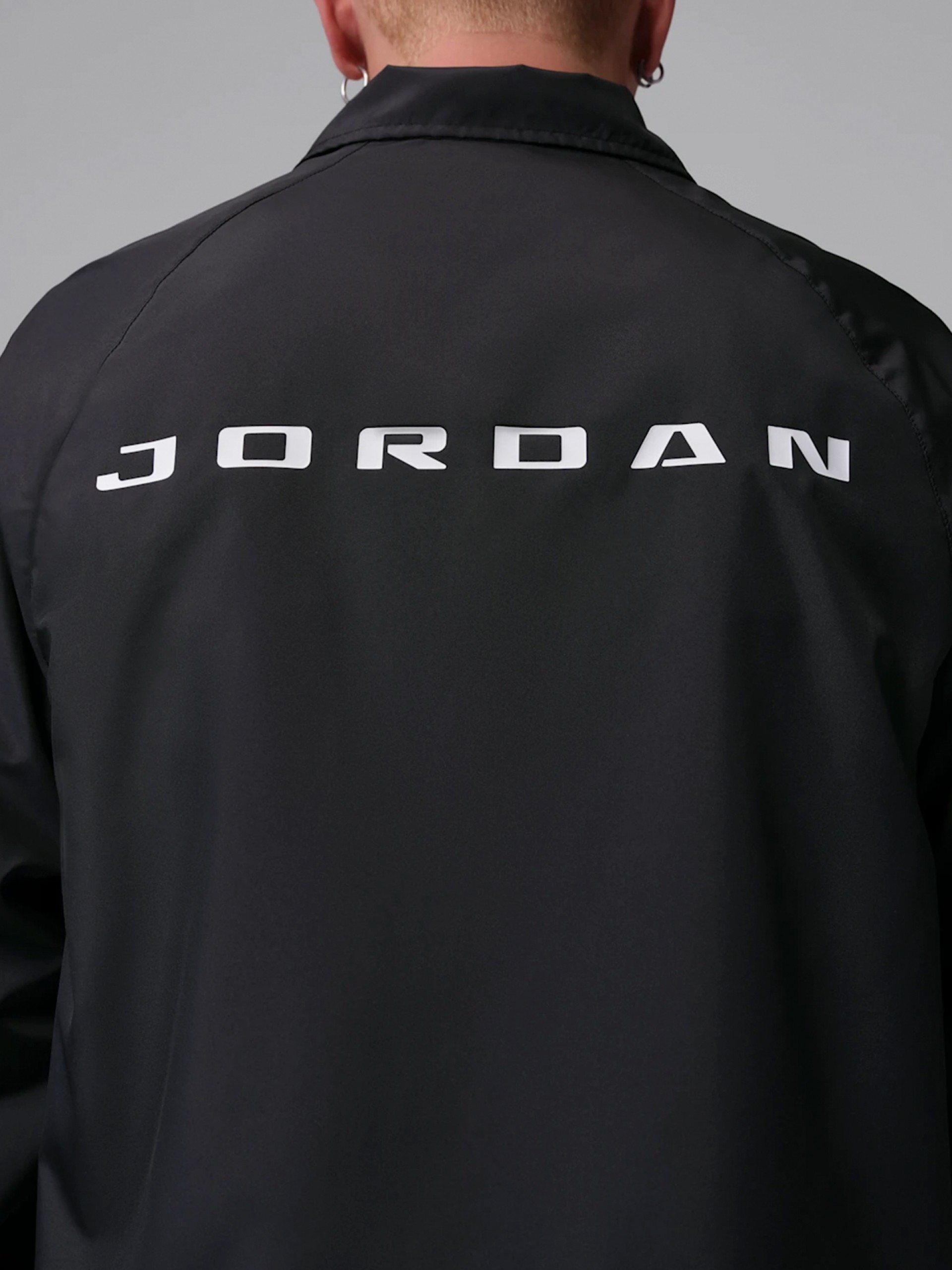 Casaco Nike Jordan Brooklyn Coaches Preto