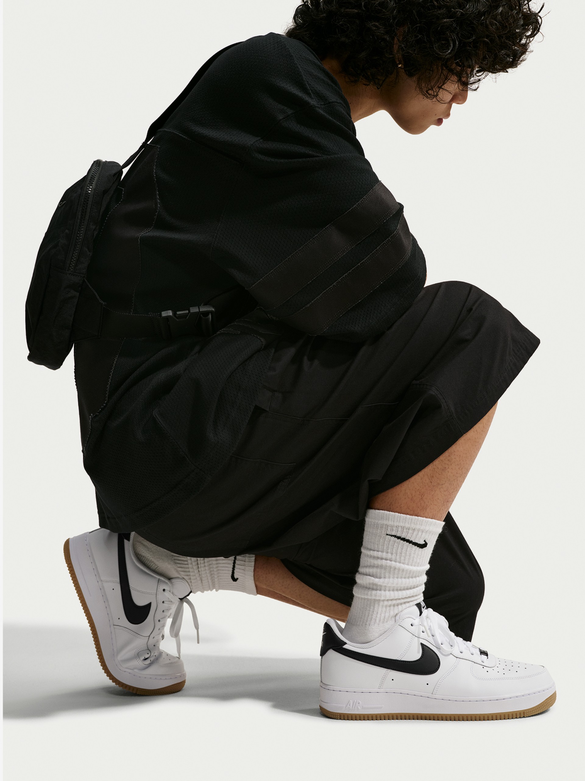 Sapatilhas Nike Air Force 1 07 Brancas e Pretas Para Homem
