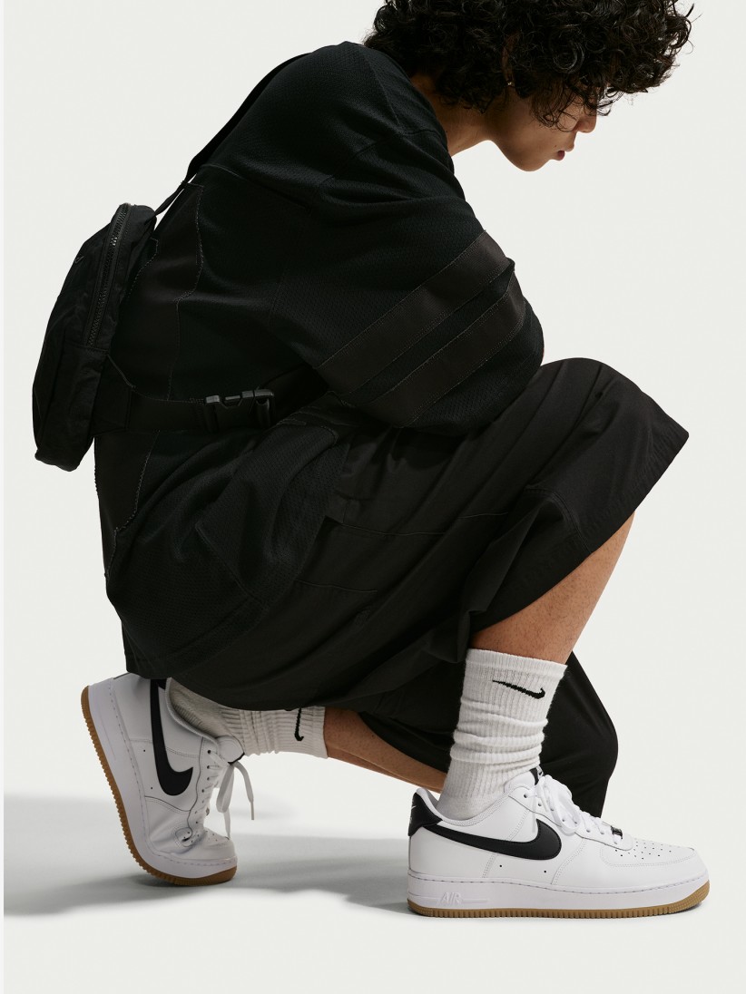 Sapatilhas Nike Air Force 1 07 Brancas e Pretas Para Homem