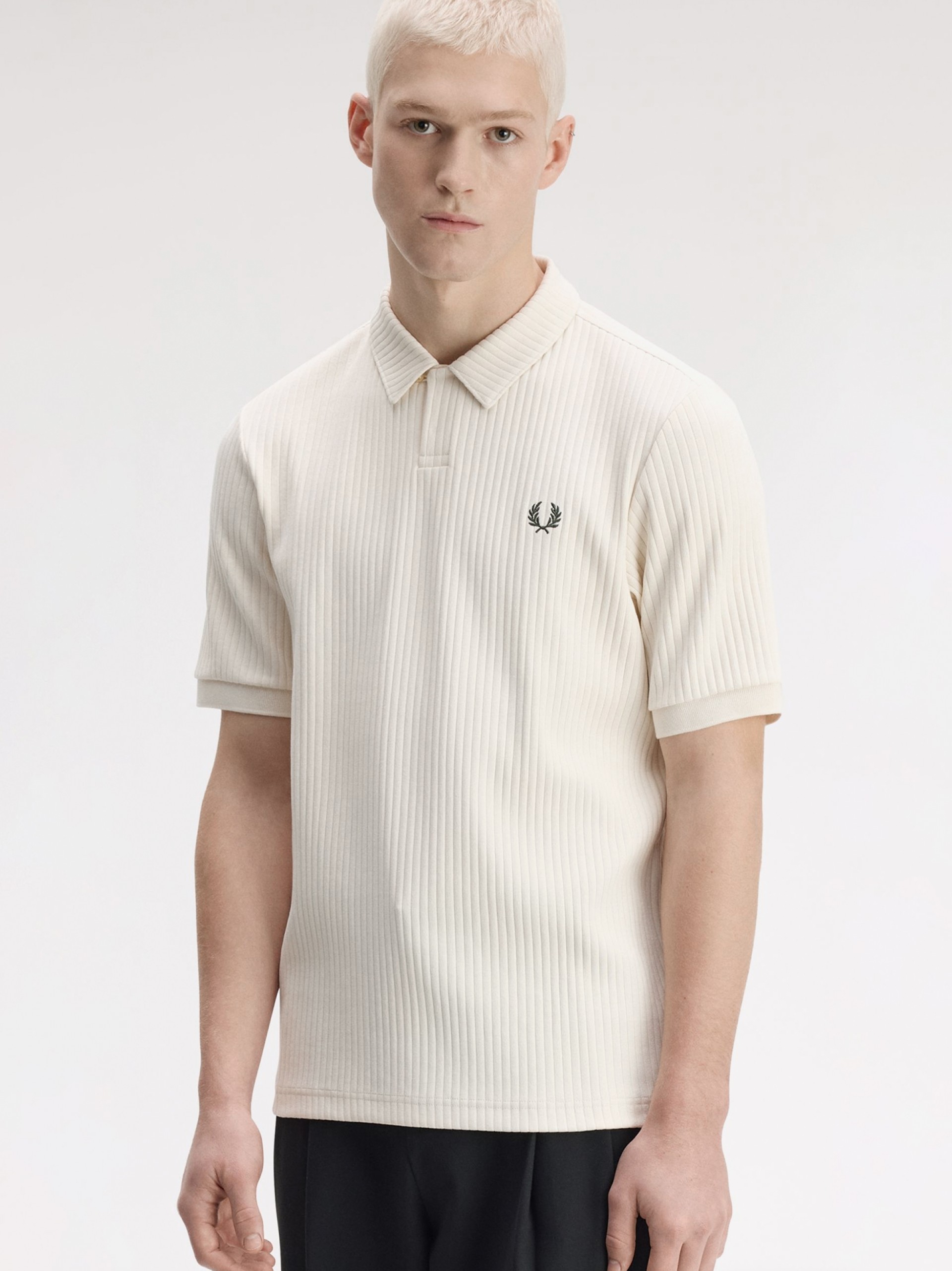 Polo Fred Perry Canelado Bege