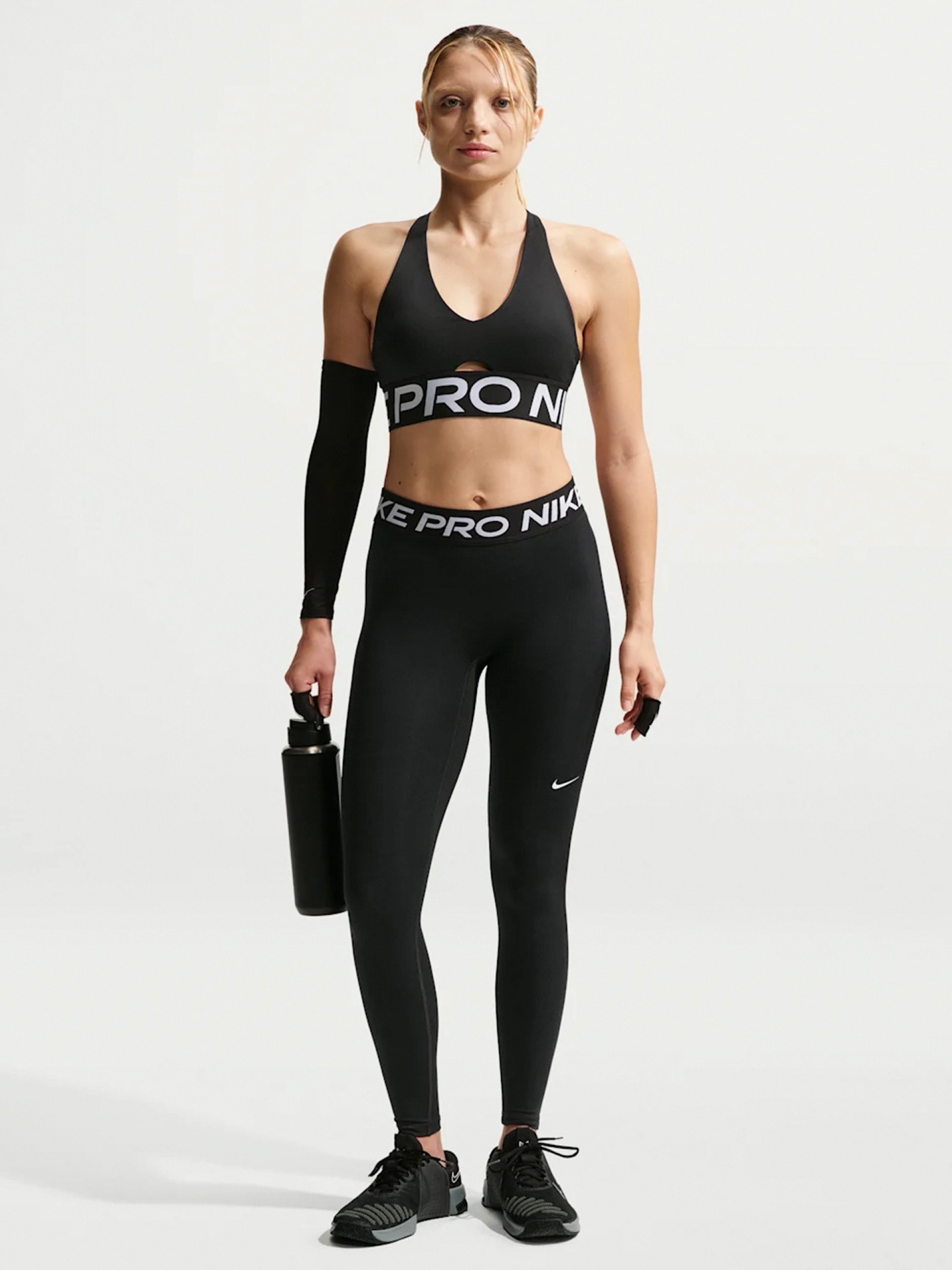 Nike Pro Sculpt Dri-FIT Medium Support Black Sports Bra For Women