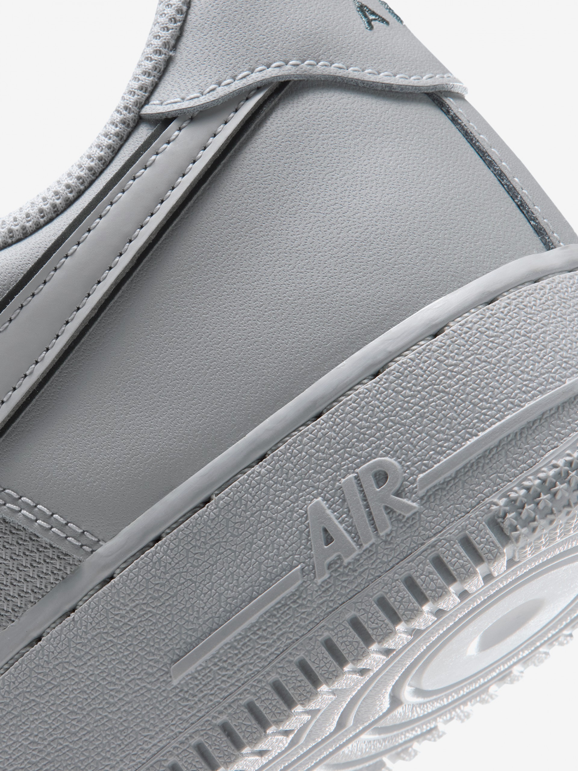 Nike Air Force 1 07 LV8 Grey Sneakers For Men