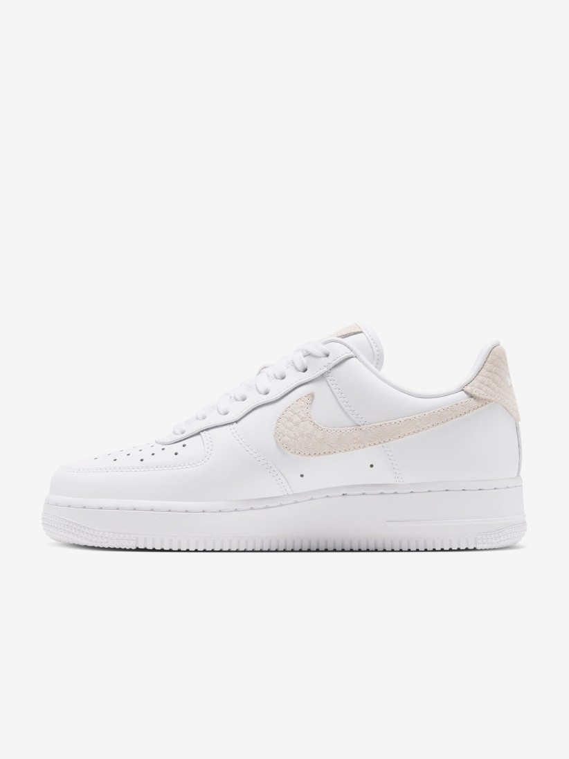 Sapatilhas Nike Air Force 1 07 Brancas e Bege Para Mulher Sapatilhas Nike Air Force 1 07 Brancas e Bege Para Mulher